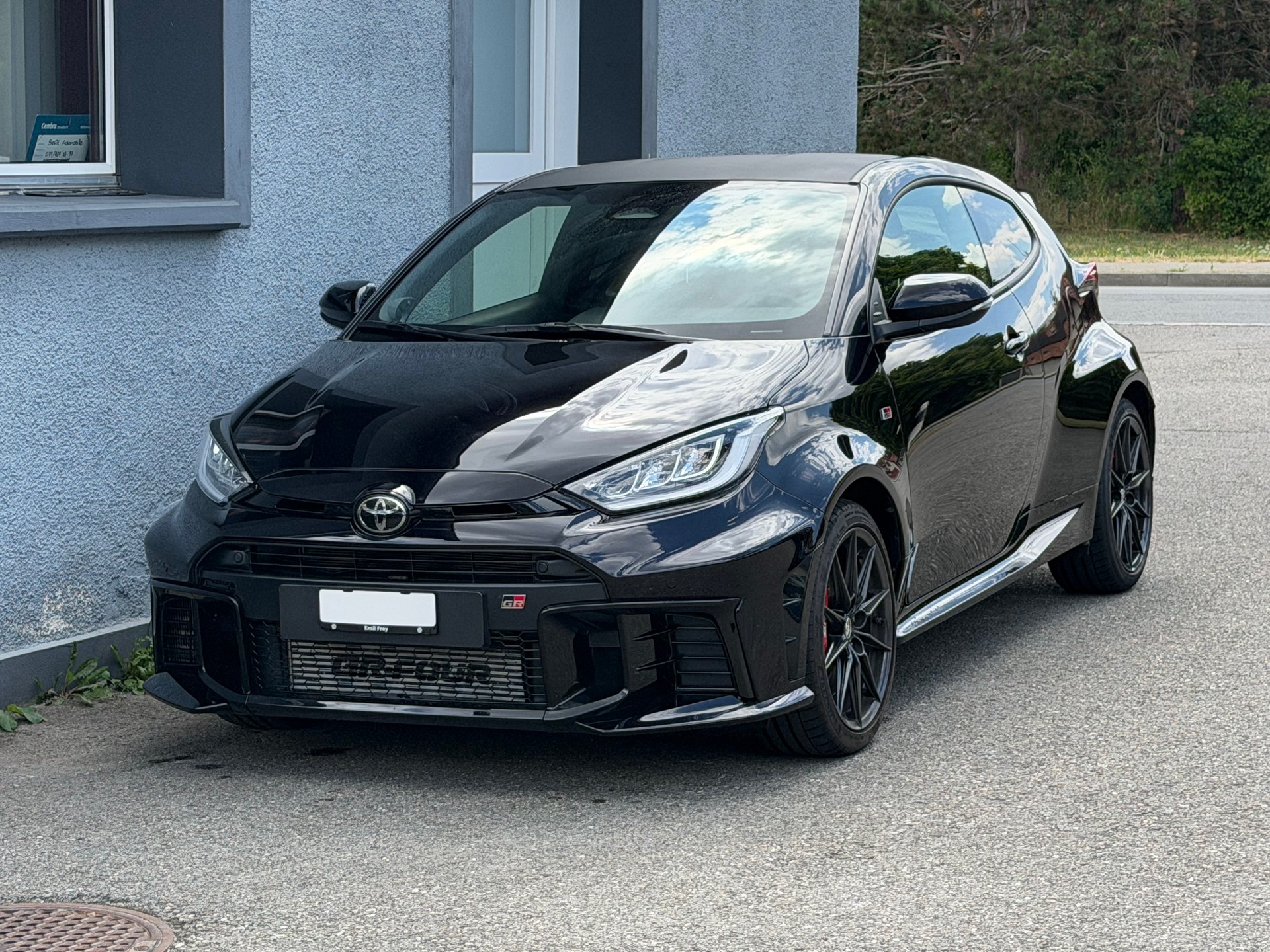 TOYOTA Yaris 1.6 GR Sport-image-1