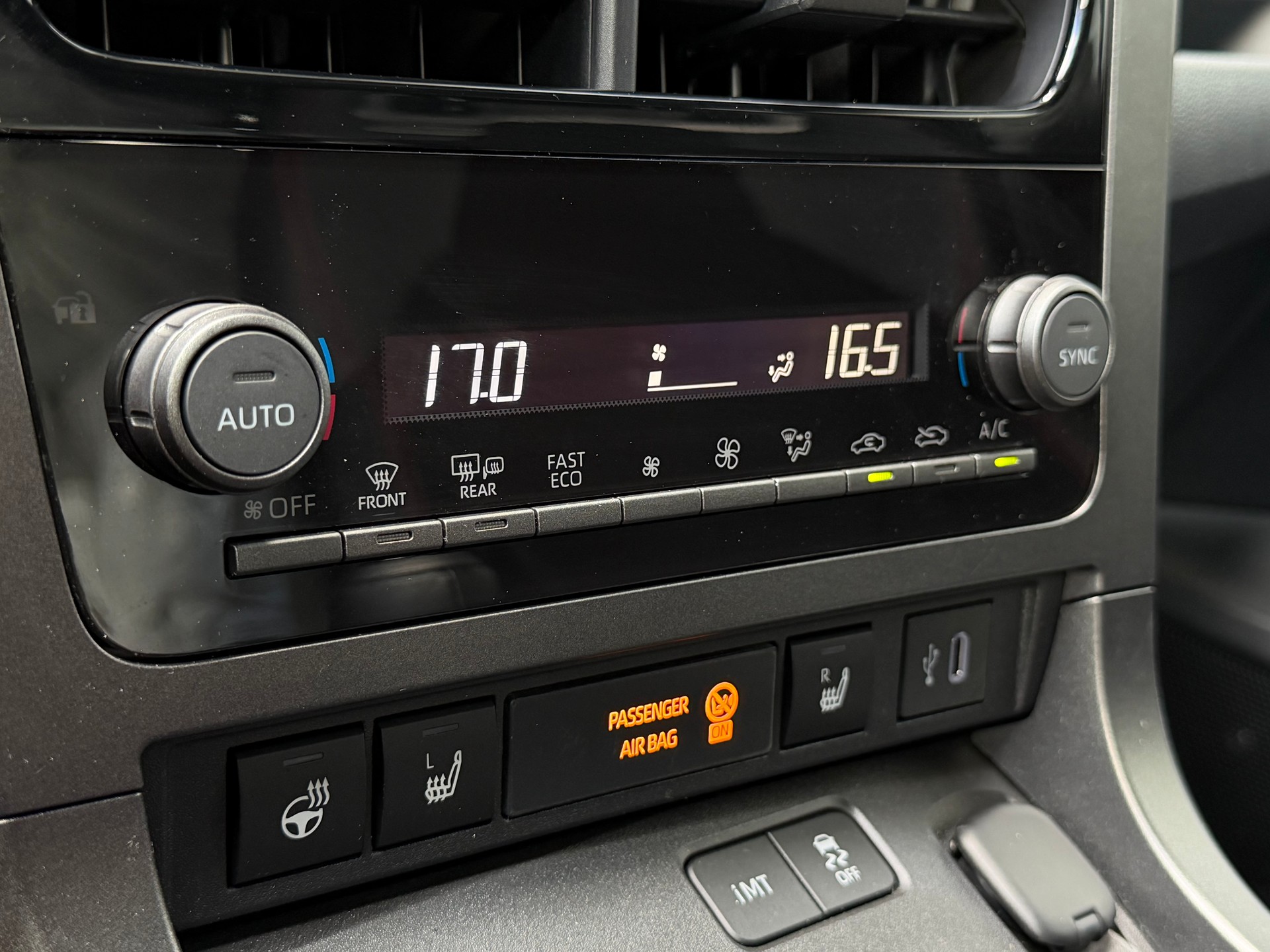 TOYOTA Yaris 1.6 GR Sport-image-10