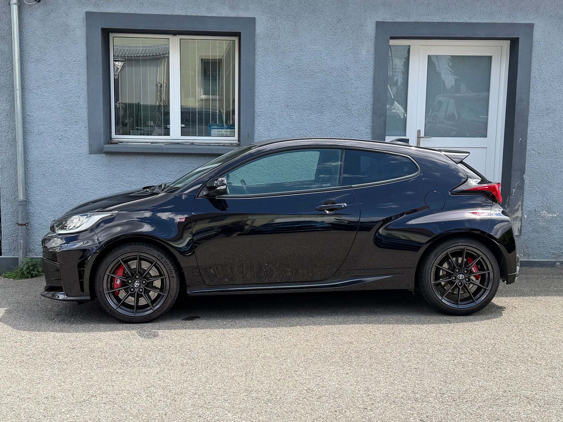 TOYOTA Yaris 1.6 GR Sport-image-2