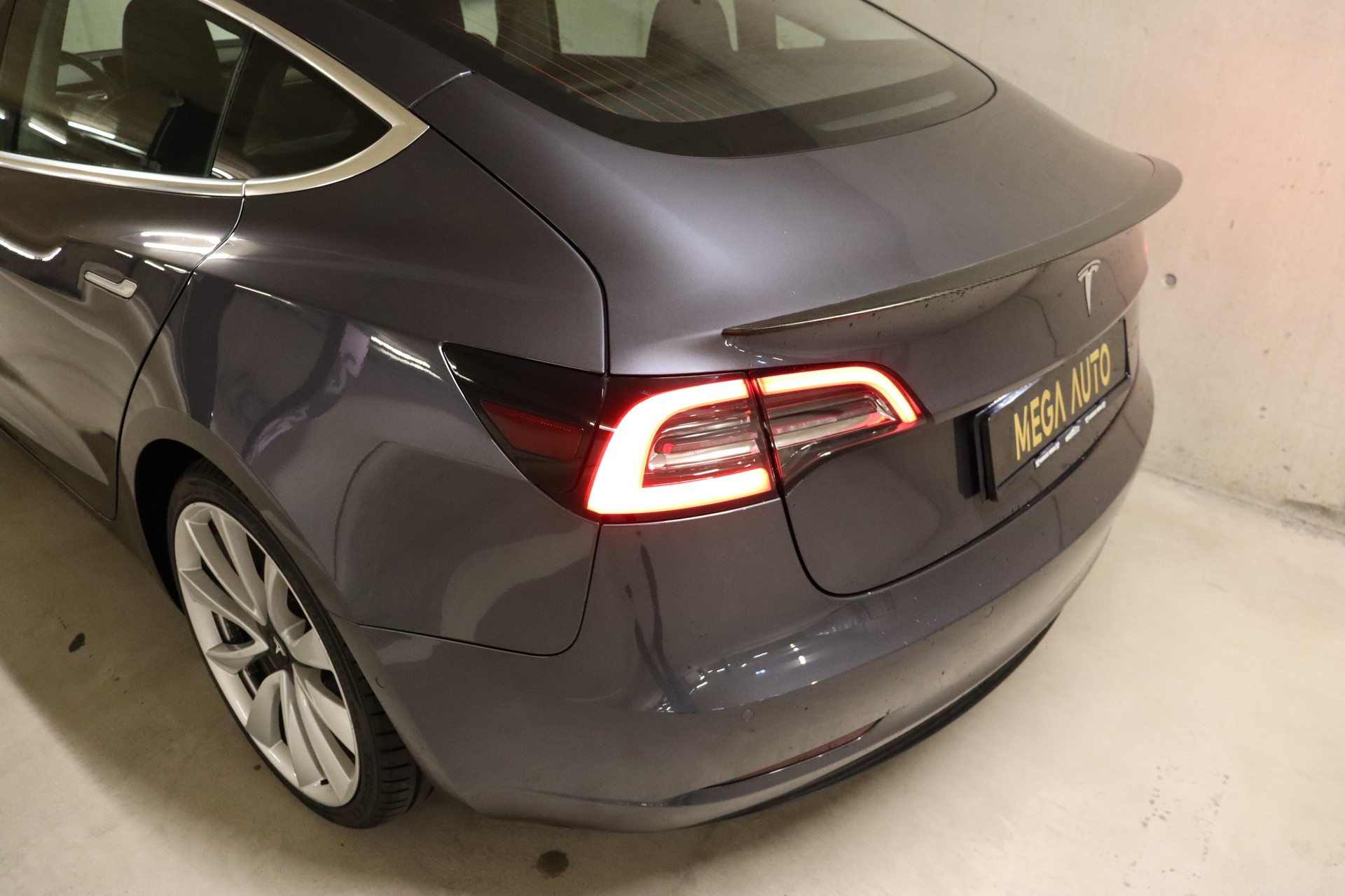 TESLA Model 3 Long Range Dual Motor AWD-image-6