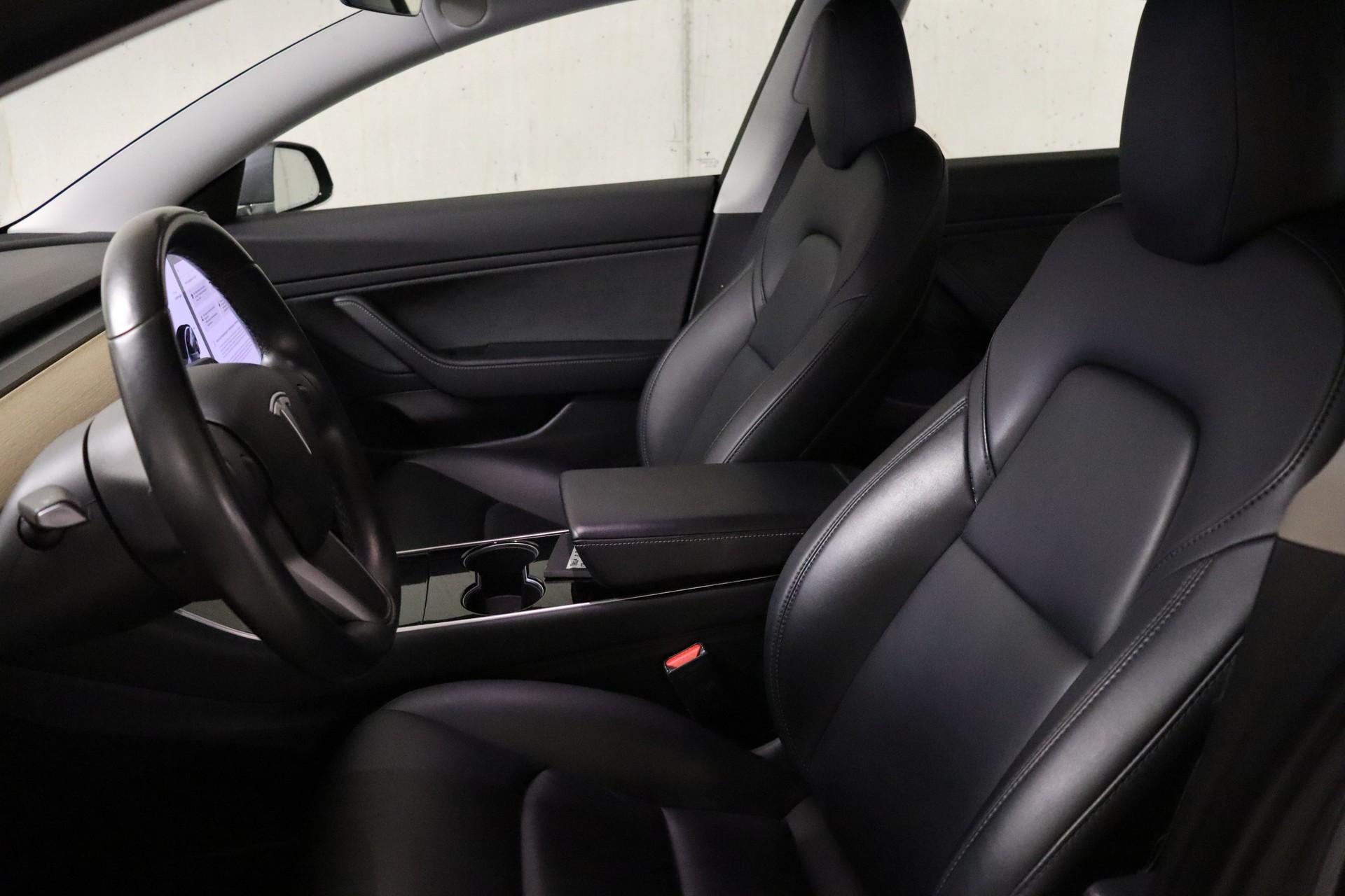 TESLA Model 3 Long Range Dual Motor AWD-image-18