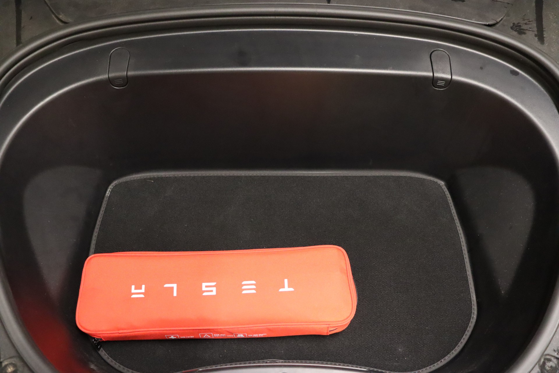 TESLA Model 3 Long Range Dual Motor AWD-image-25
