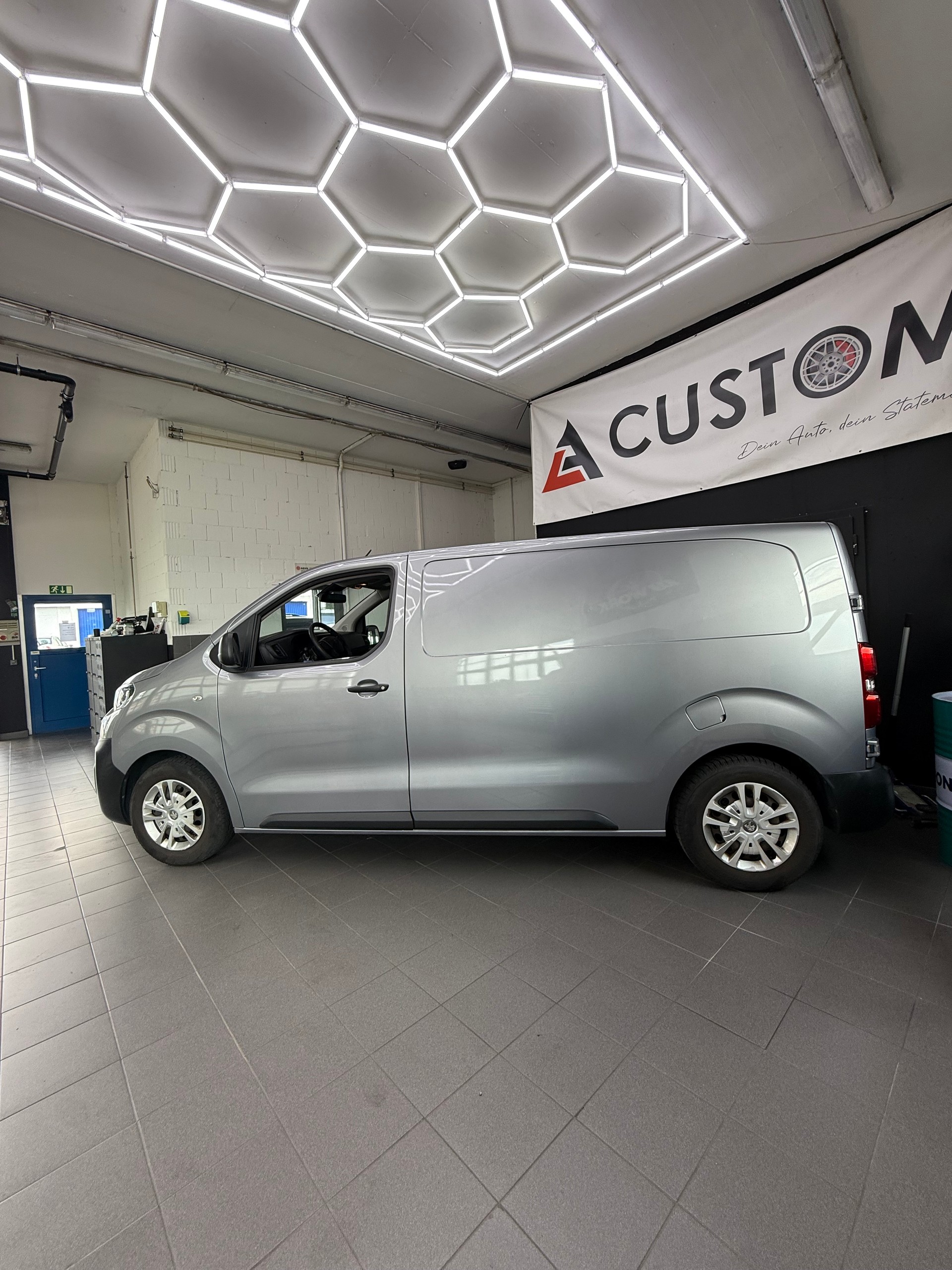 PEUGEOT Peugeot Expert 1.5 BlueHDi | Rückfahrkamera | Frisch ab MFK & Service | Nur 70'000 km | Leasing möglich-image-3