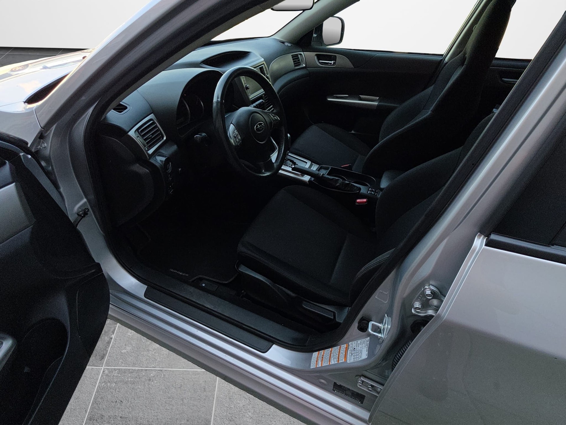 SUBARU Impreza 2.0R Swiss Automatic-image-8
