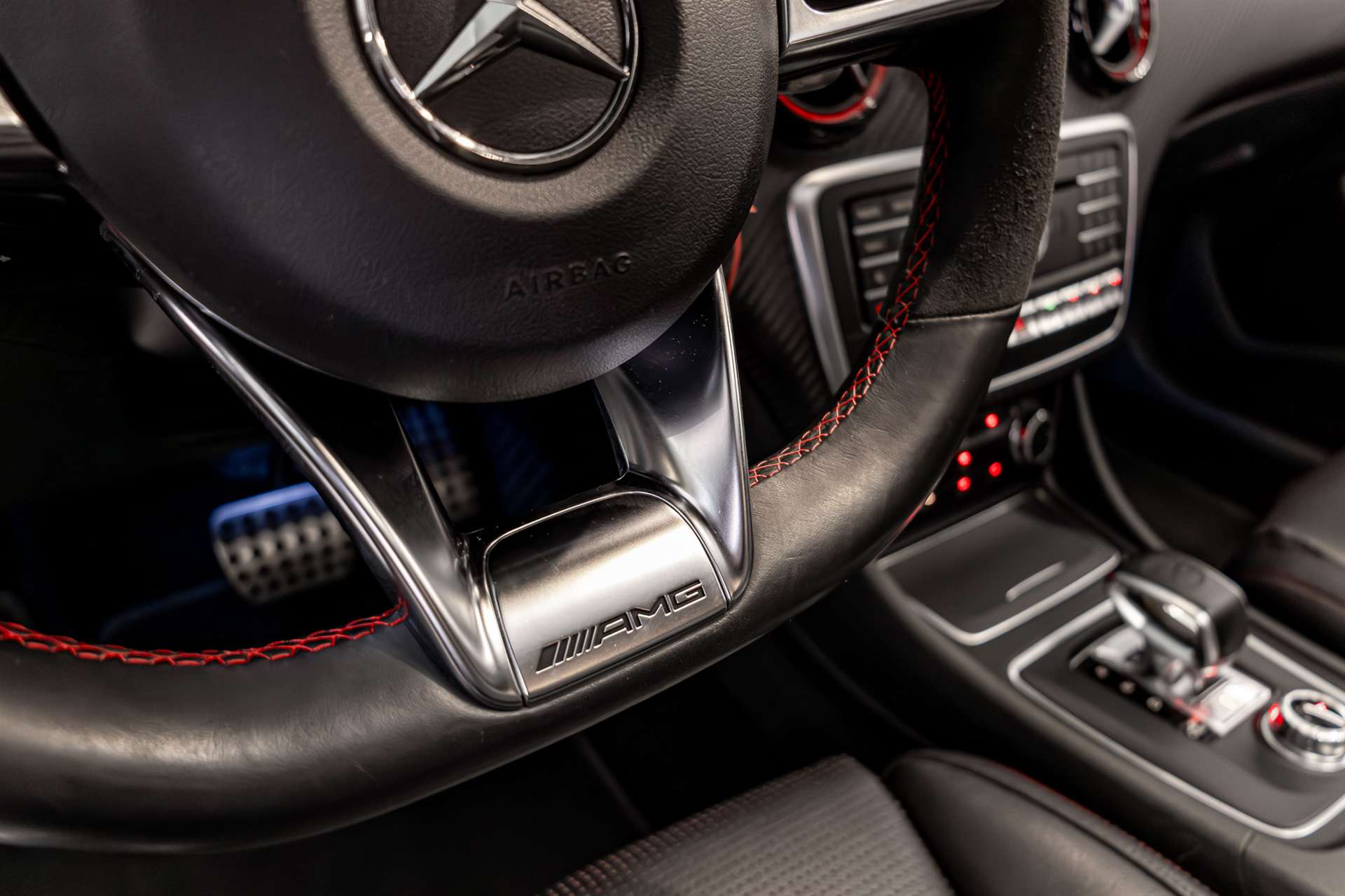 MERCEDES-BENZ A 45 AMG 4Matic Speedshift 7G-DCT-image-11