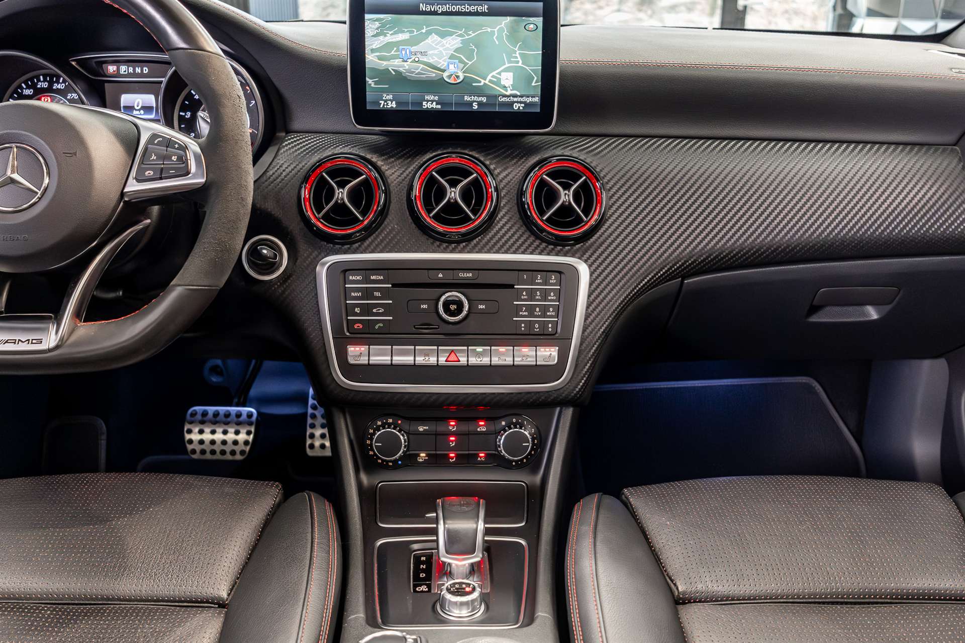 MERCEDES-BENZ A 45 AMG 4Matic Speedshift 7G-DCT-image-6
