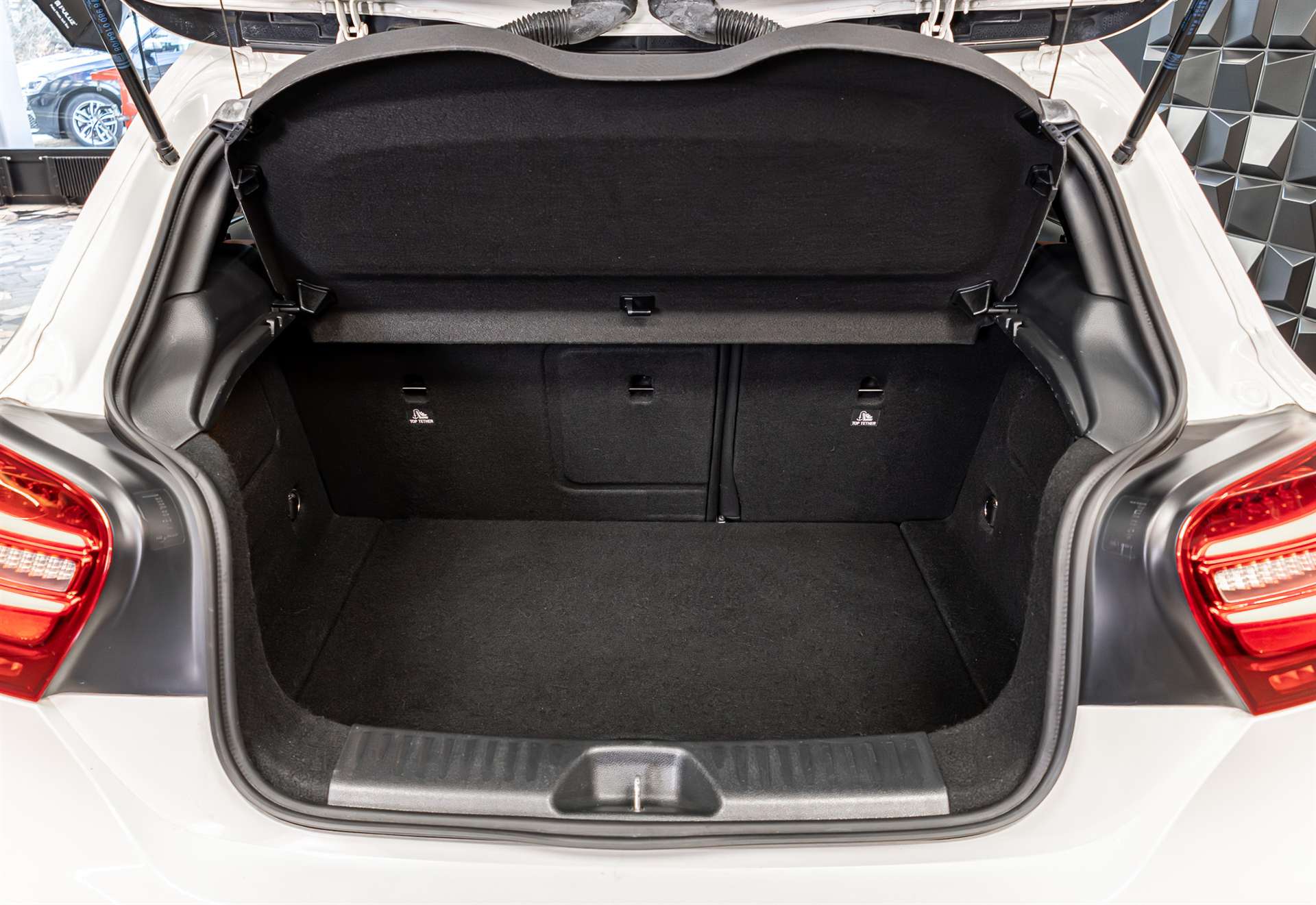MERCEDES-BENZ A 45 AMG 4Matic Speedshift 7G-DCT-image-27