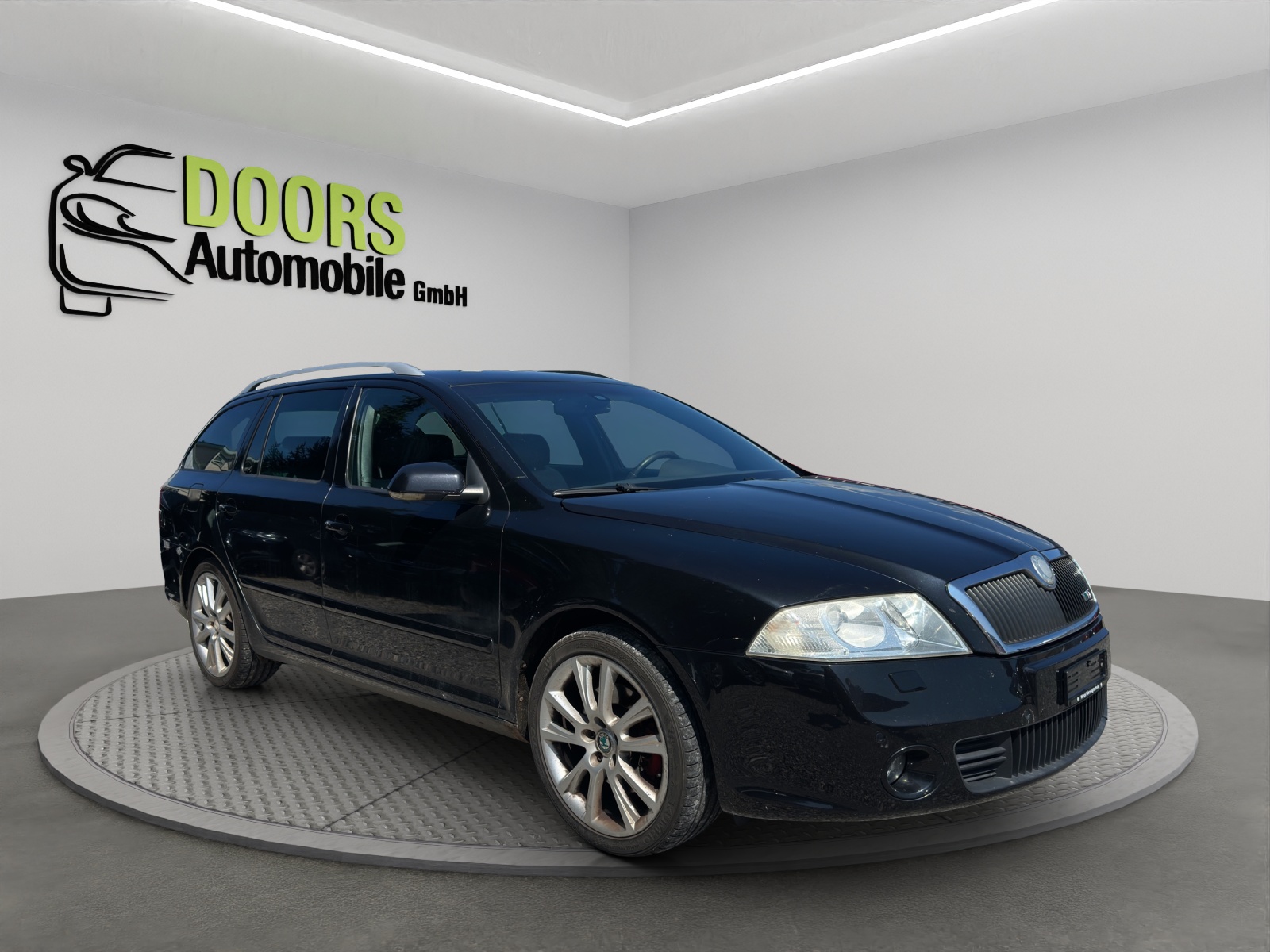 SKODA Octavia 2.0 TFSI RS-image-2