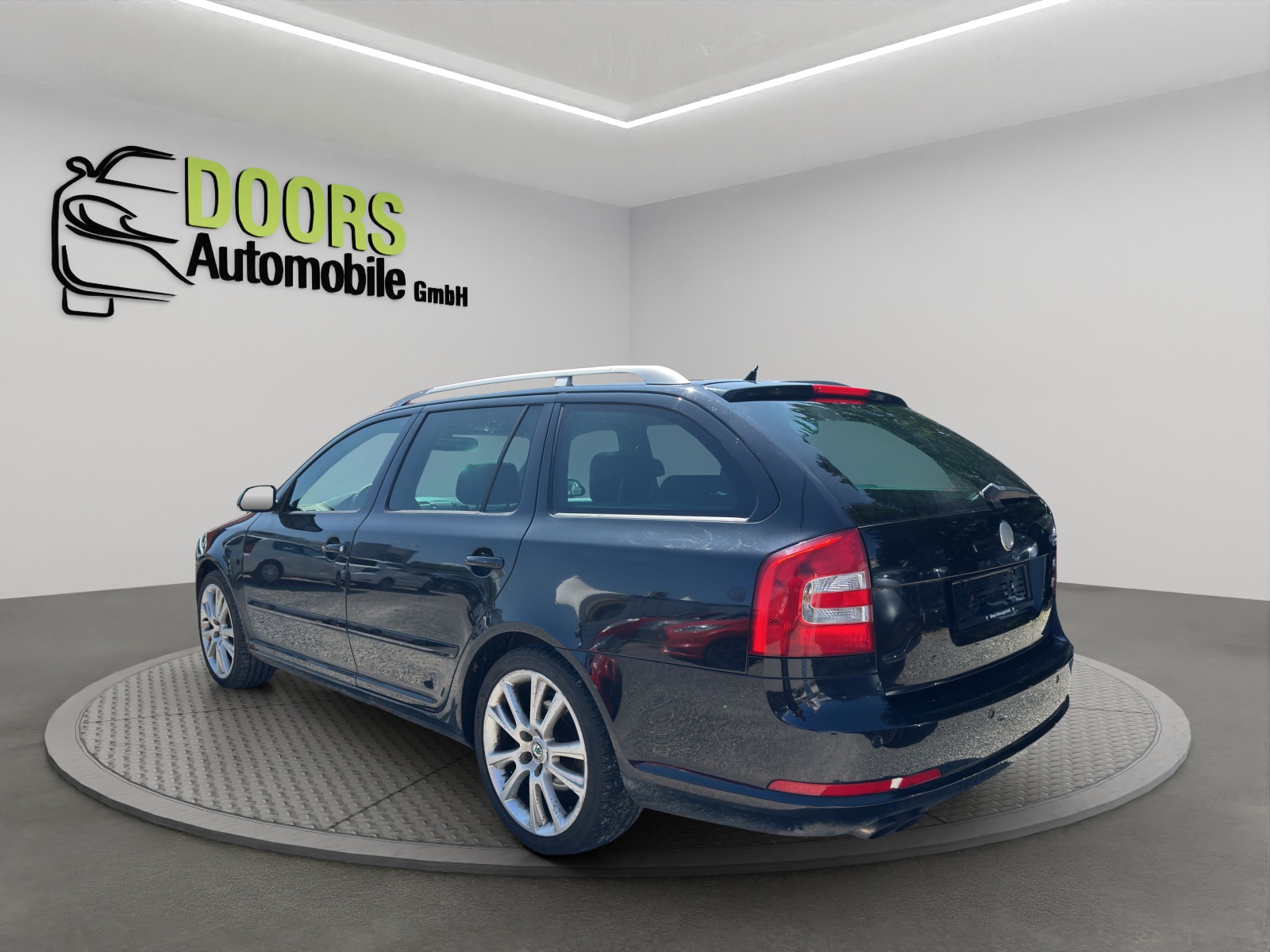 SKODA Octavia 2.0 TFSI RS-image-9