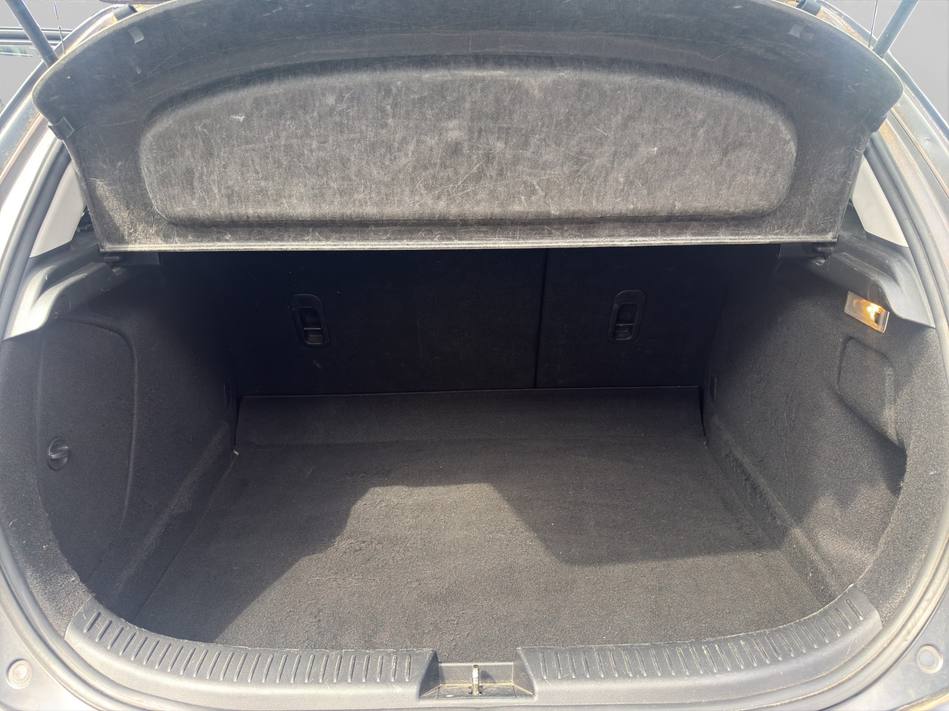 MAZDA 3 1.6 16V Confort-image-10