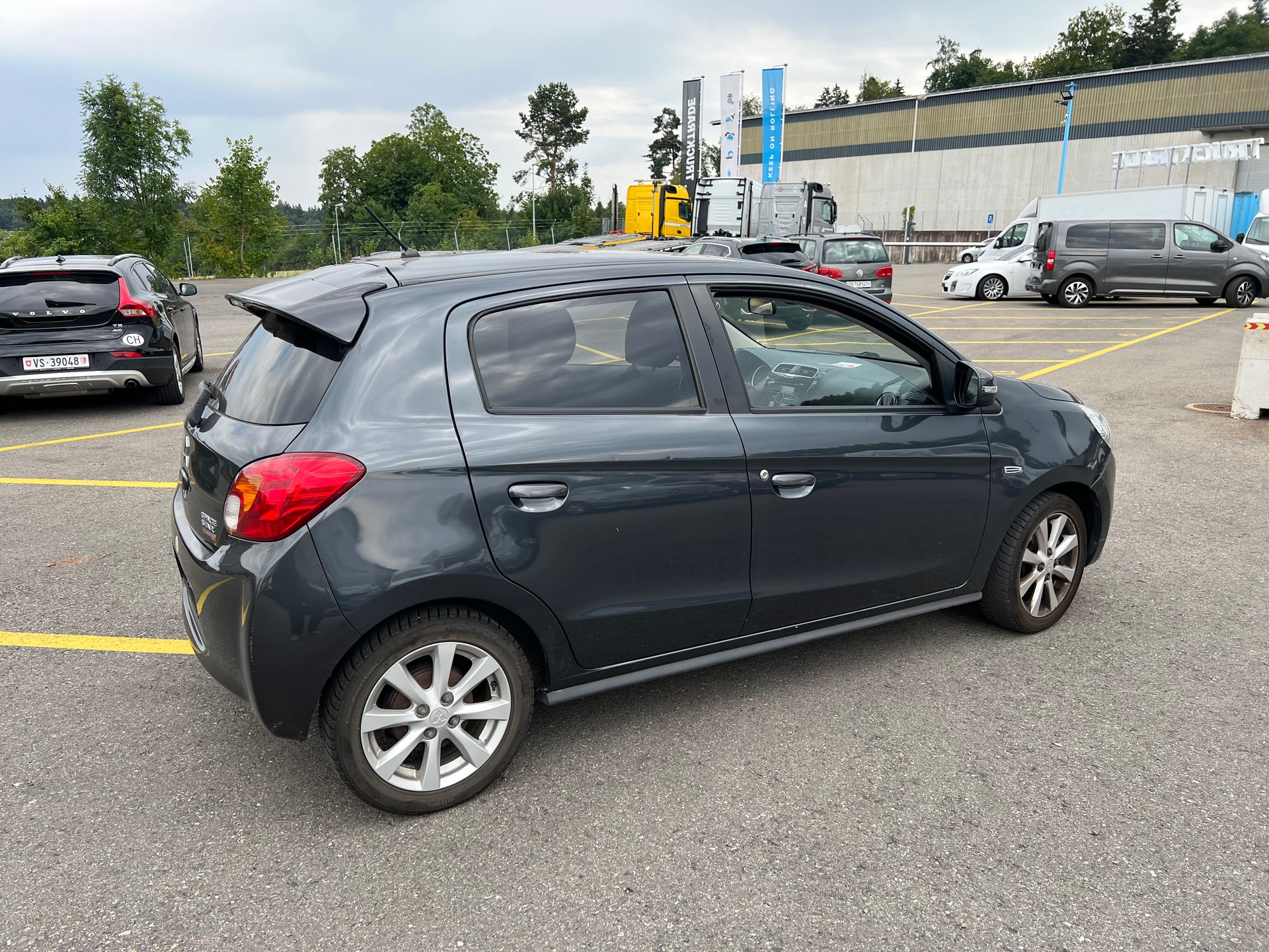 MITSUBISHI Space Star 1.2 Celebration 300K-image-2