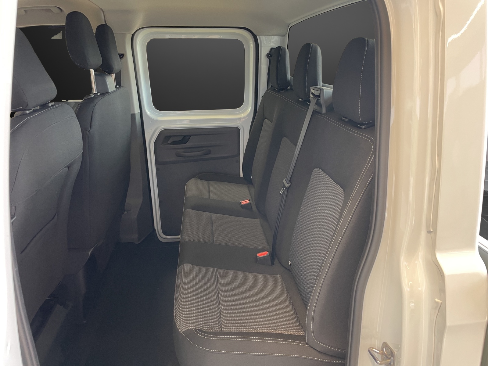VW Transporter 2.0 TDI Doka-Pritsche-image-8