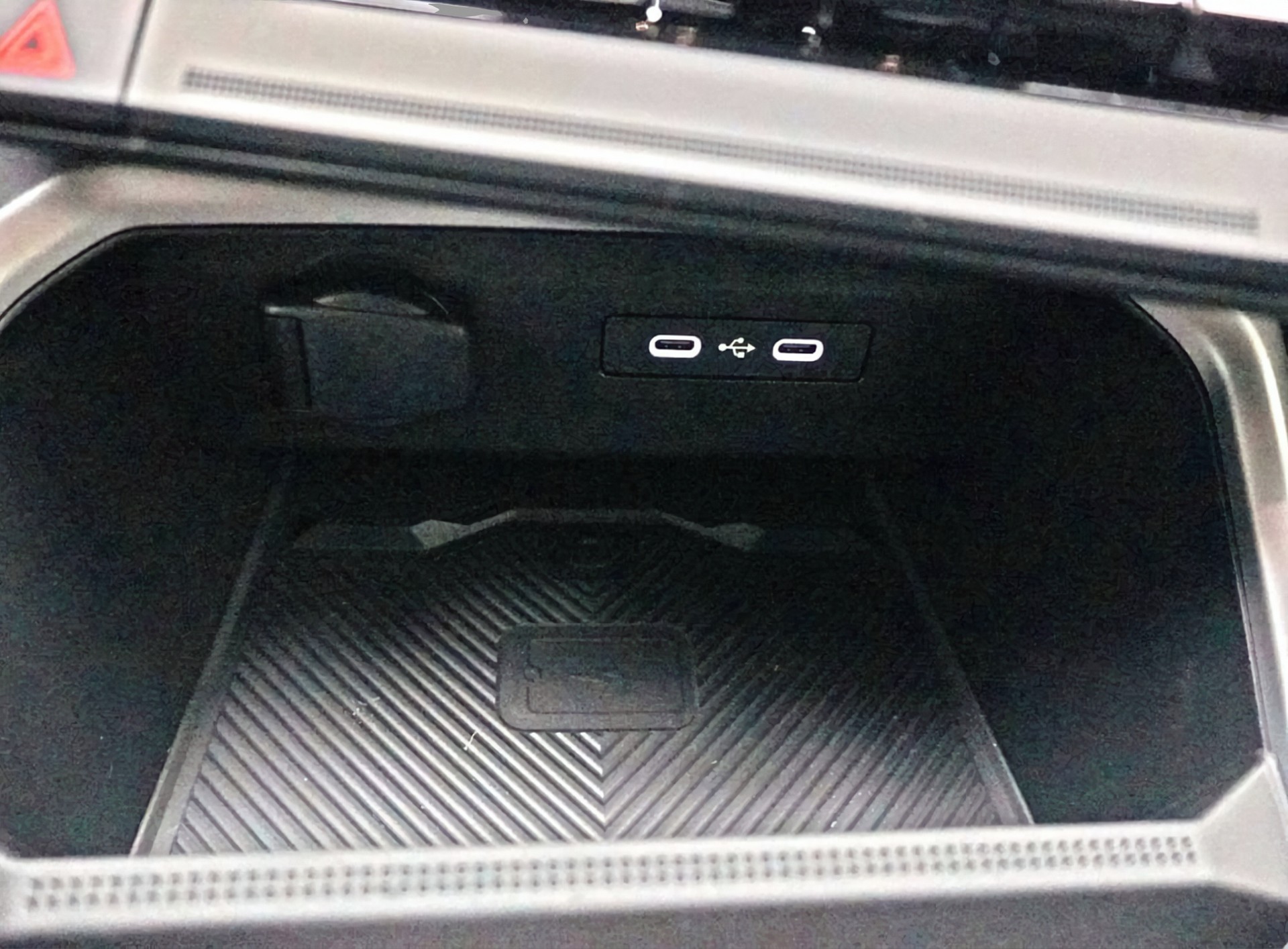 DACIA Bigster 1.8 Hybrid Journey-image-12