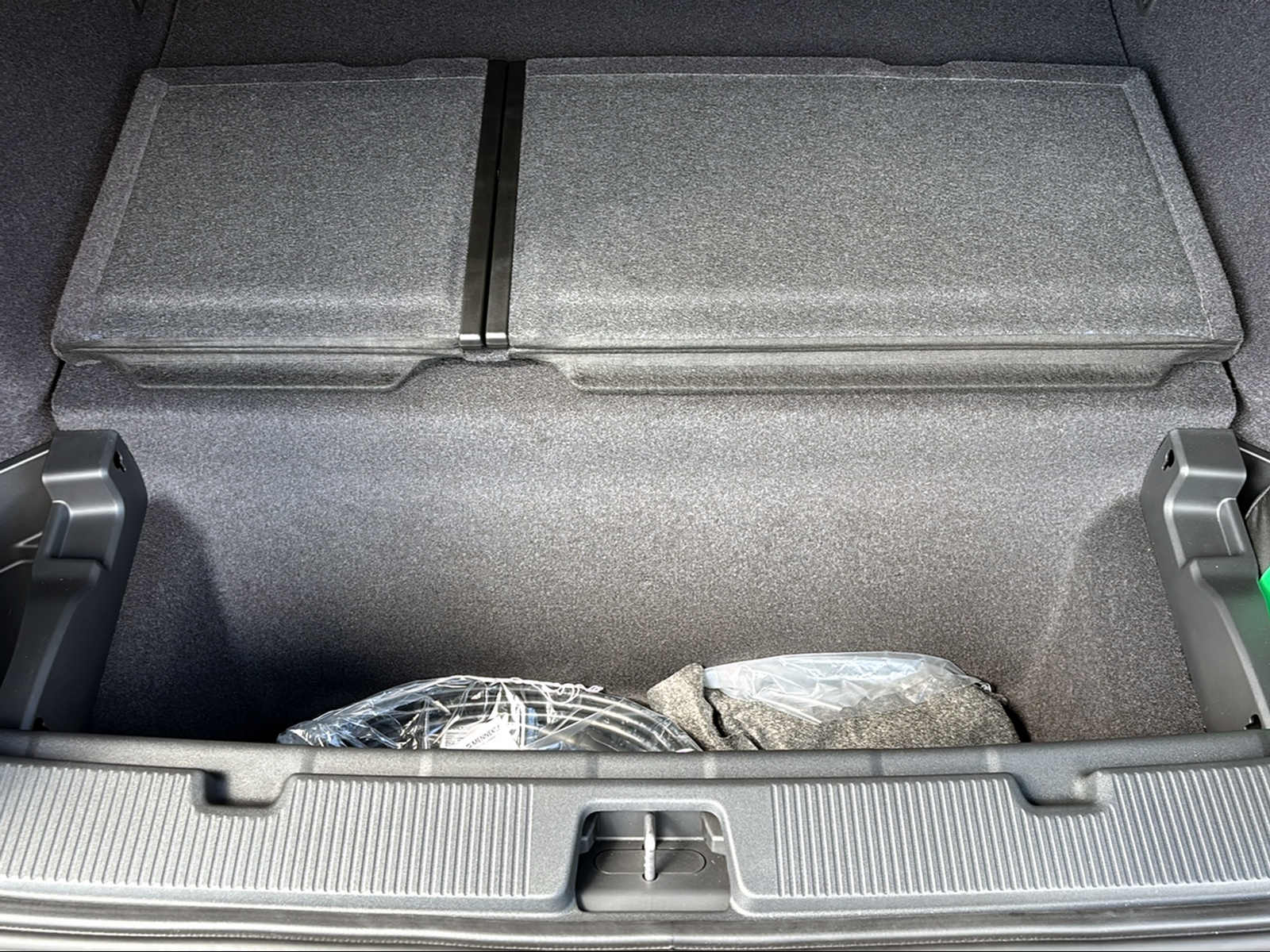VOLVO EX60 P10 AWD Ultra-image-16