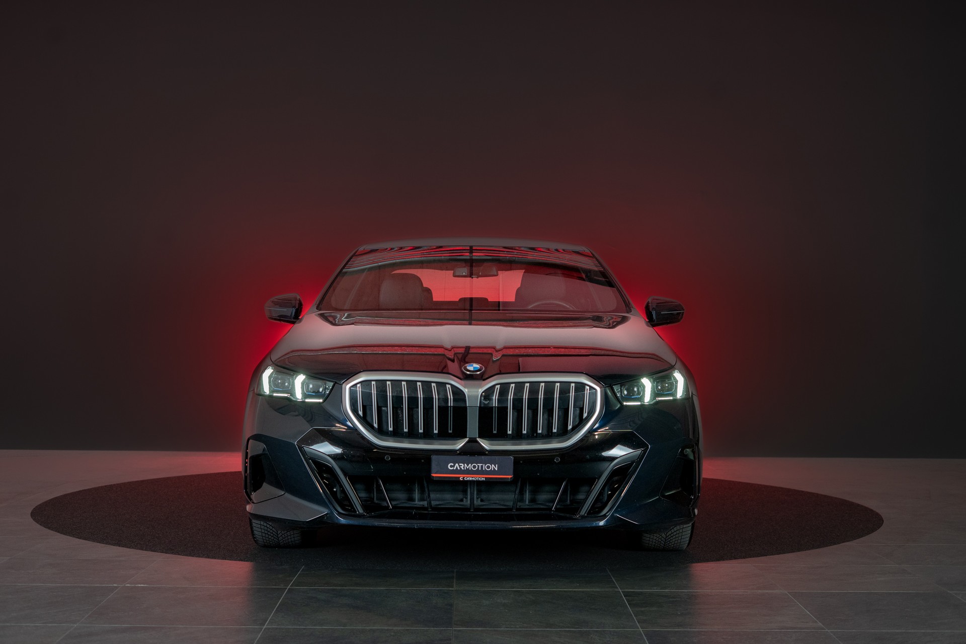 BMW 520i M Sport / Head-Up / Harman Kardon / 360° Kamera-showroom-element-1