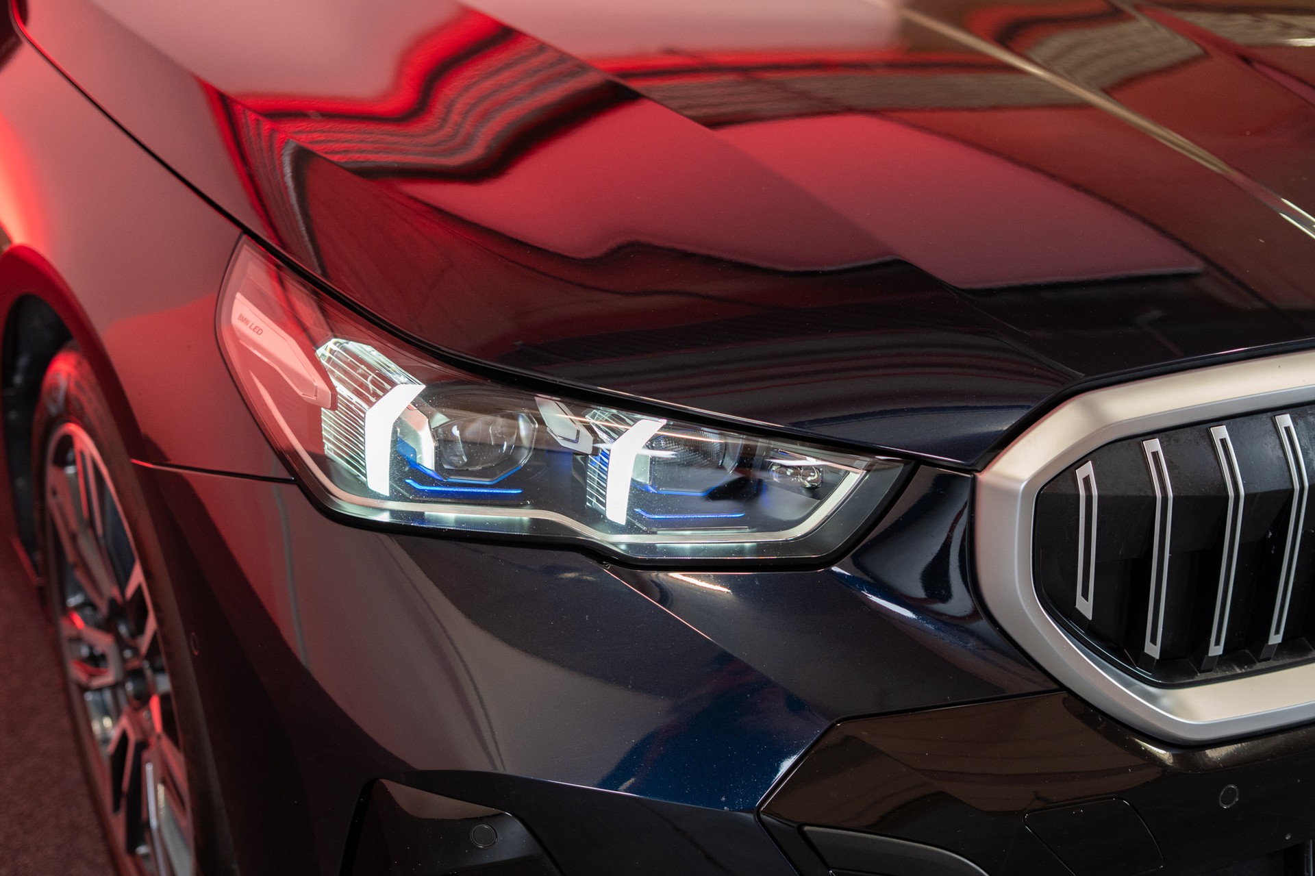 BMW 520i M Sport / Head-Up / Harman Kardon / 360° Kamera-image-7