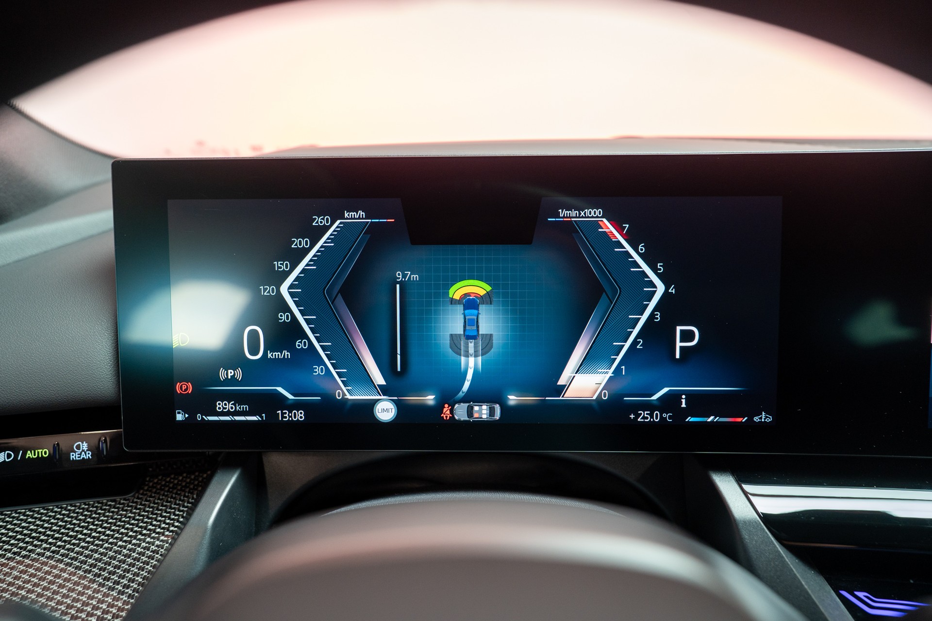 BMW 520i M Sport / Head-Up / Harman Kardon / 360° Kamera-image-17