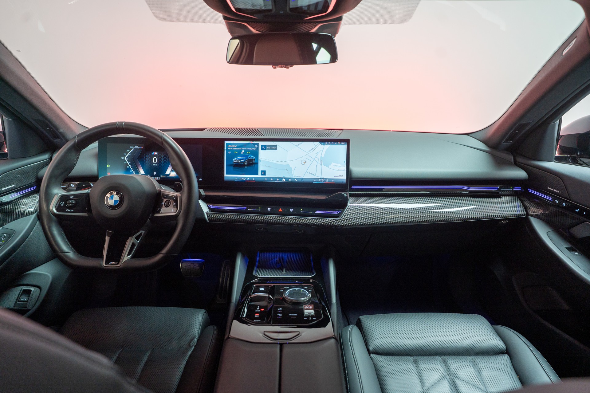 BMW 520i M Sport / Head-Up / Harman Kardon / 360° Kamera-image-13