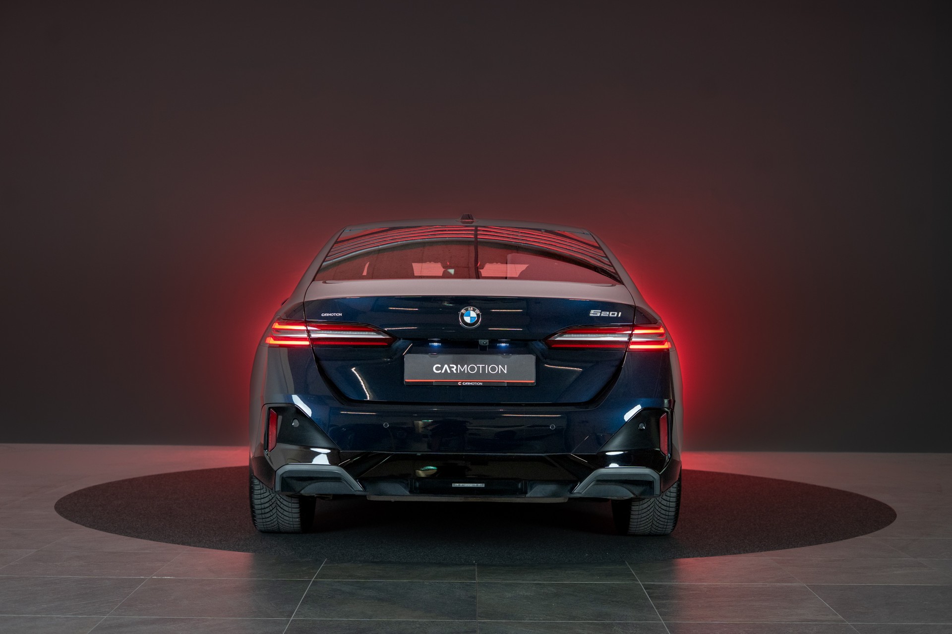 BMW 520i M Sport / Head-Up / Harman Kardon / 360° Kamera-image-4