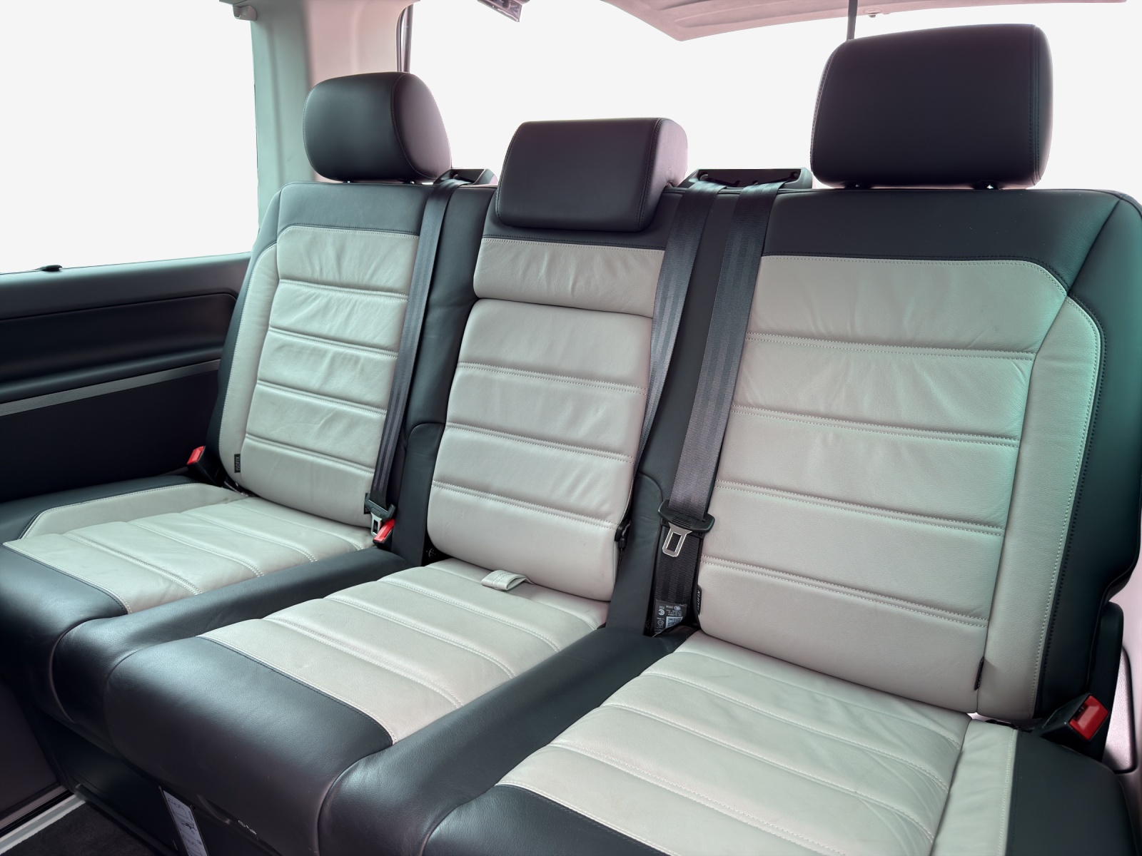 VW T6.1 Multivan 2.0 TDI Highline Liberty 4Motion DSG-image-13