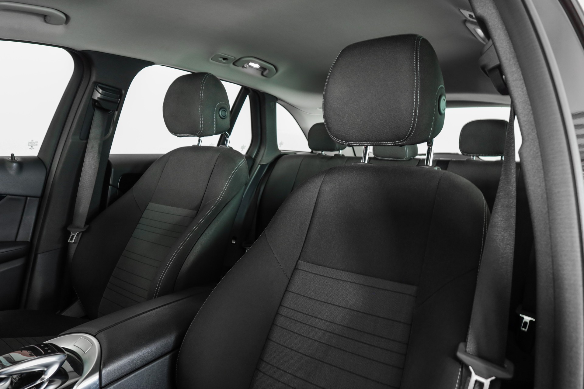 MERCEDES-BENZ GLC 220 d 4Matic 9G-Tronic-image-12