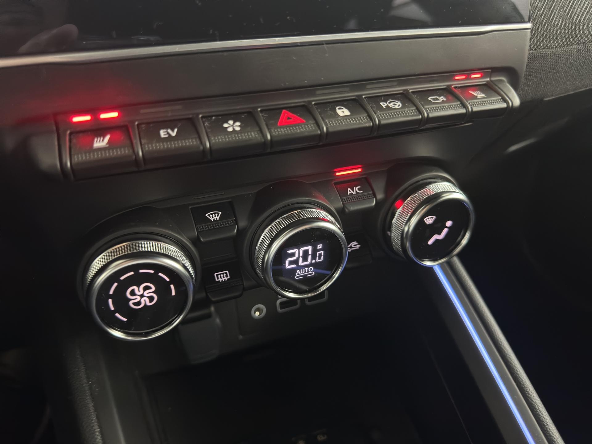 RENAULT Clio 1.6 E-Tech Esprit Alpine-image-15