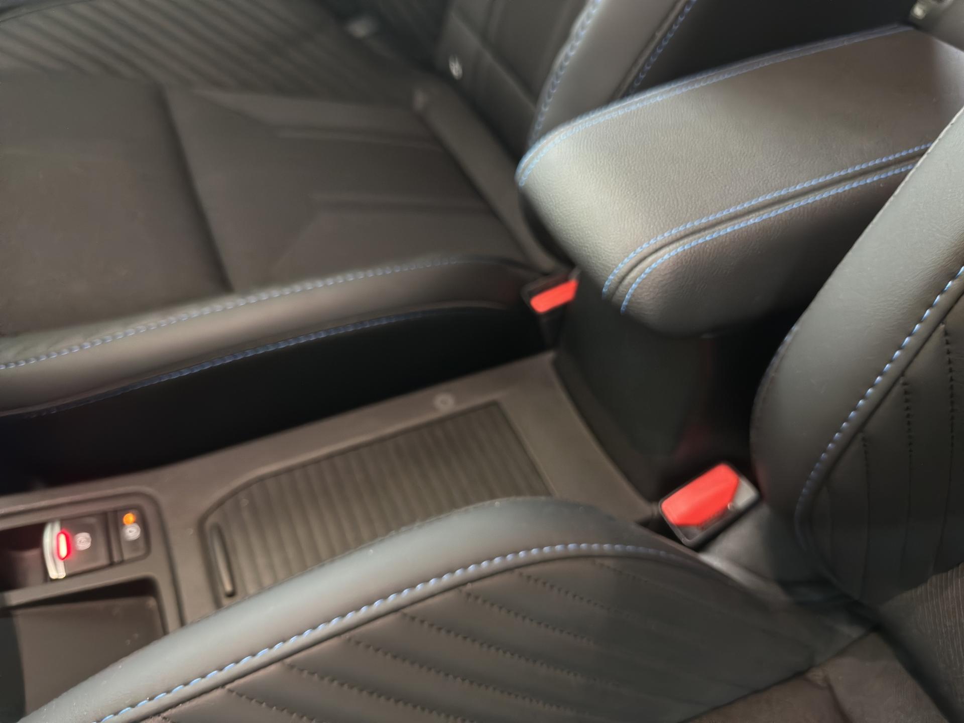 RENAULT Clio 1.6 E-Tech Esprit Alpine-image-19