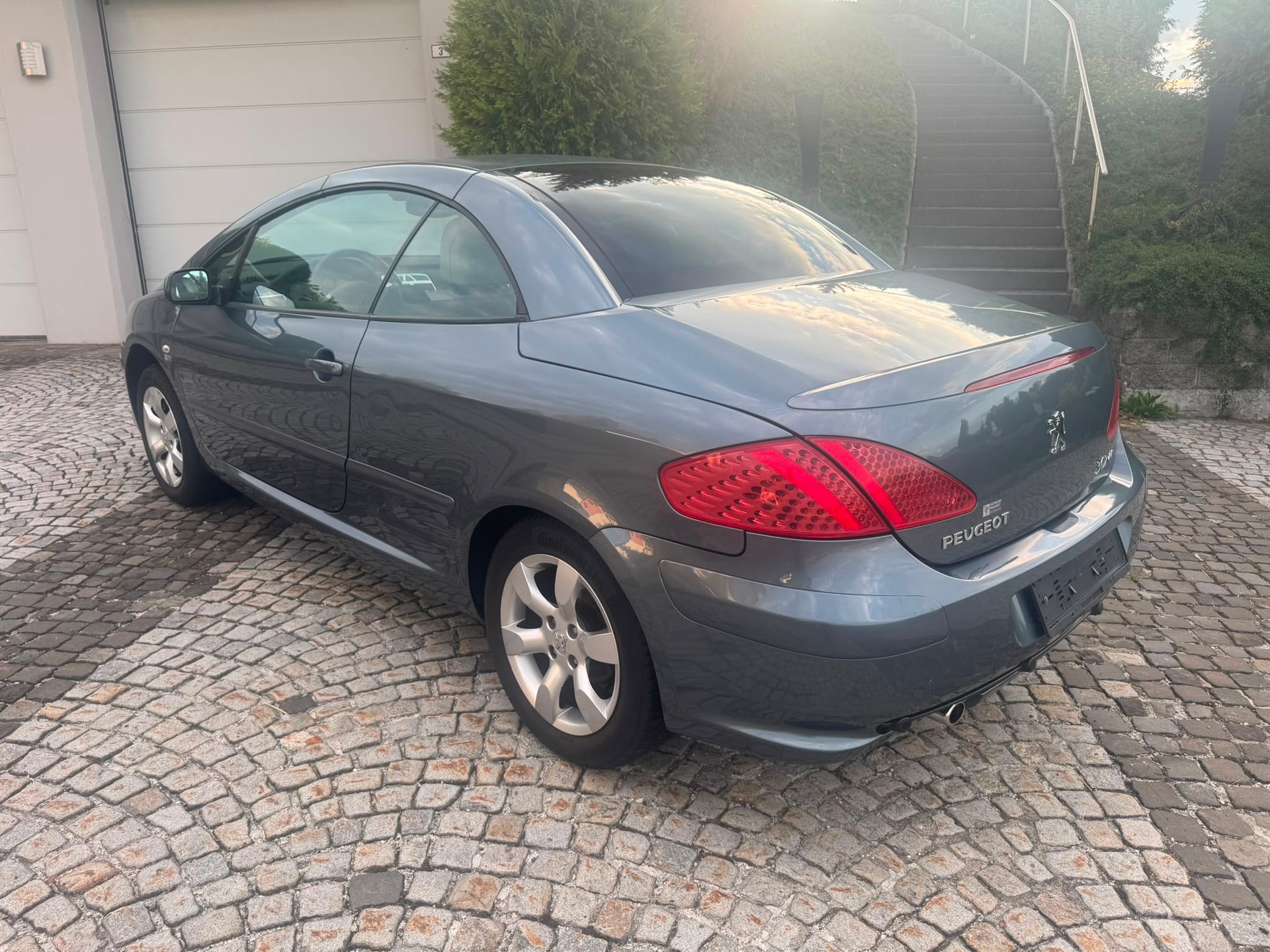PEUGEOT 307 CC 2.0 16V Platinum Edition-image-4