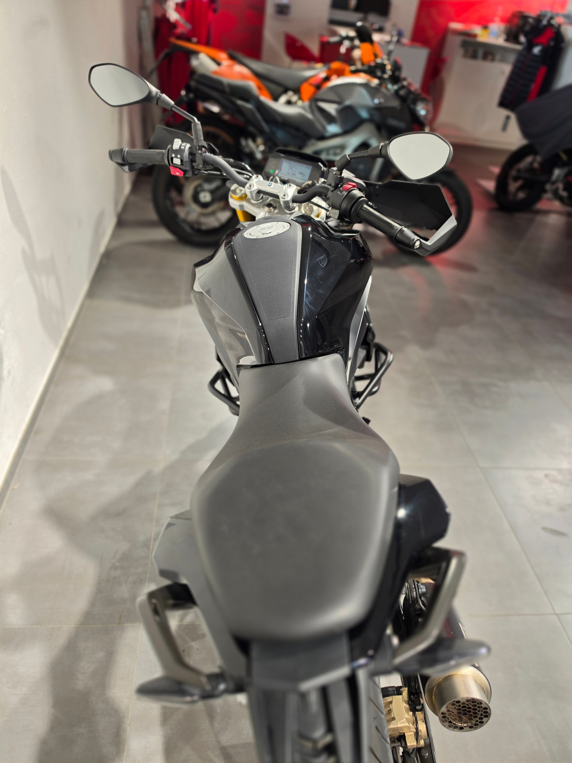 BMW G 310 R-image-8