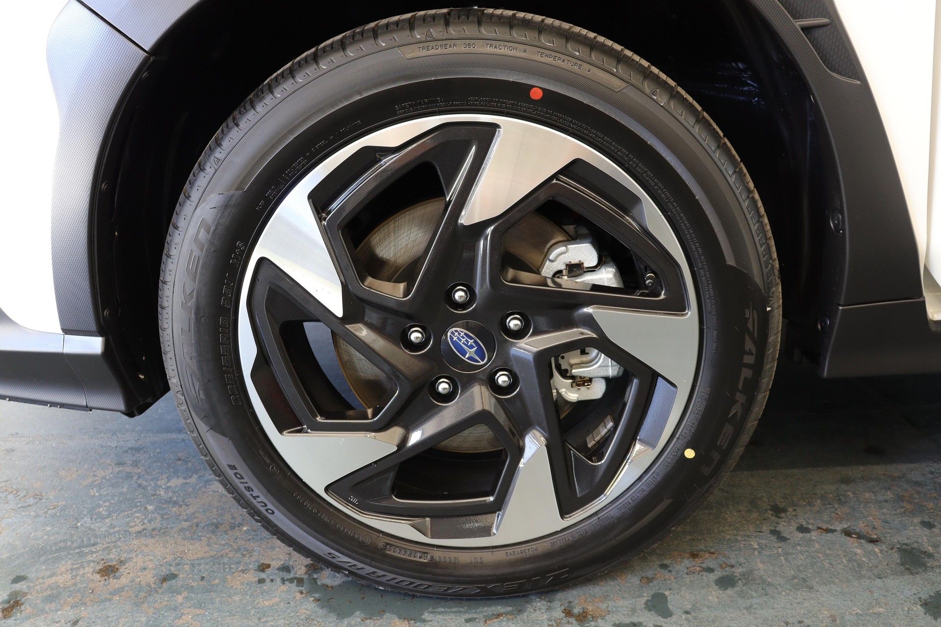 SUBARU Crosstrek 2.0i e-Boxer Swiss Plus-image-3