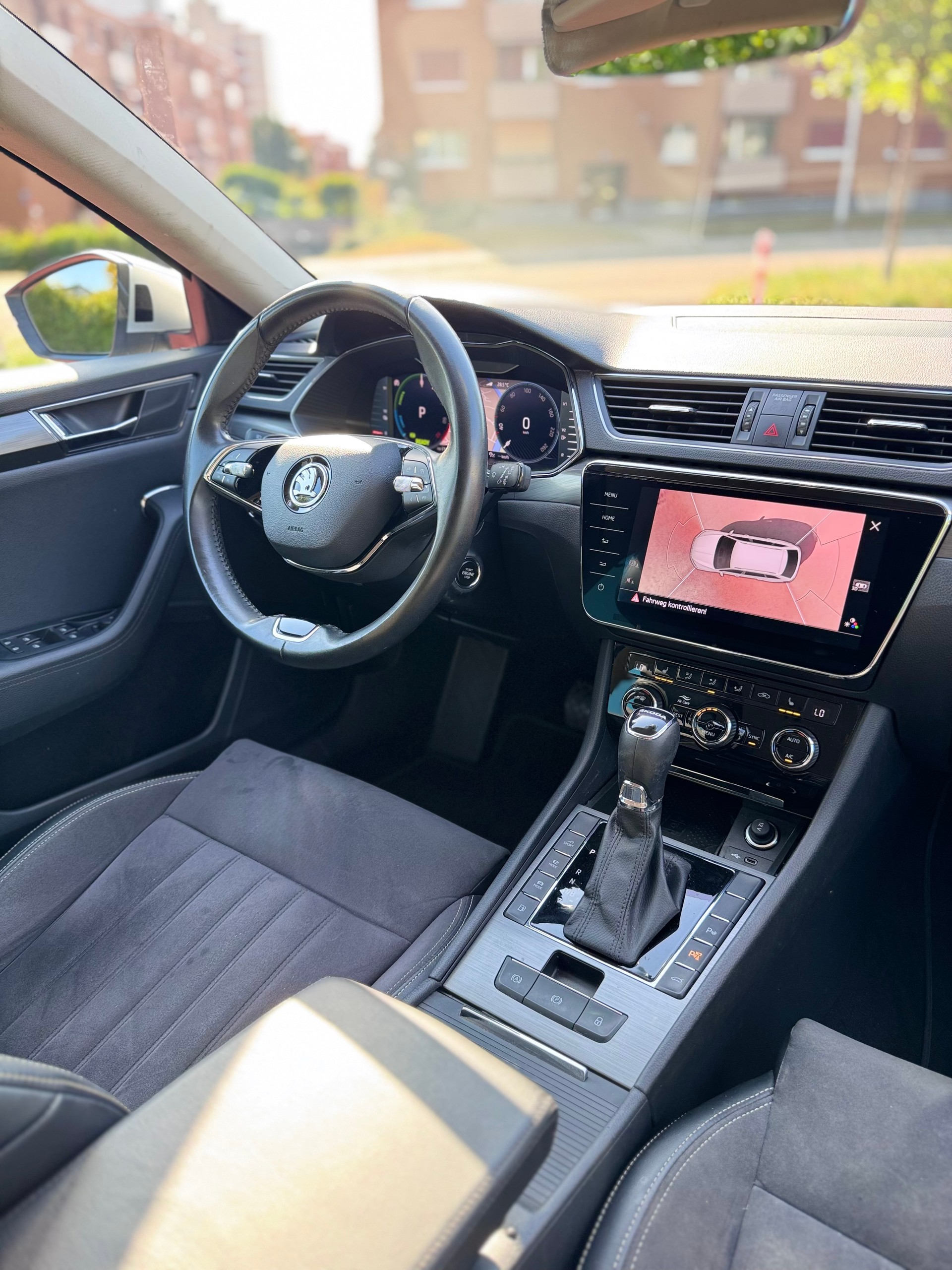 SKODA Superb 1.4 TSI Style PHEV DSC-image-14