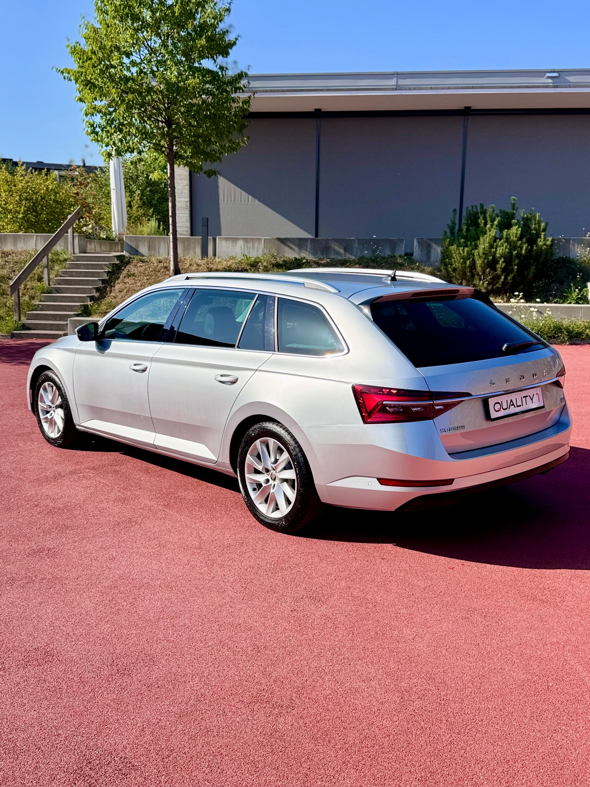 SKODA Superb 1.4 TSI Style PHEV DSC-image-7