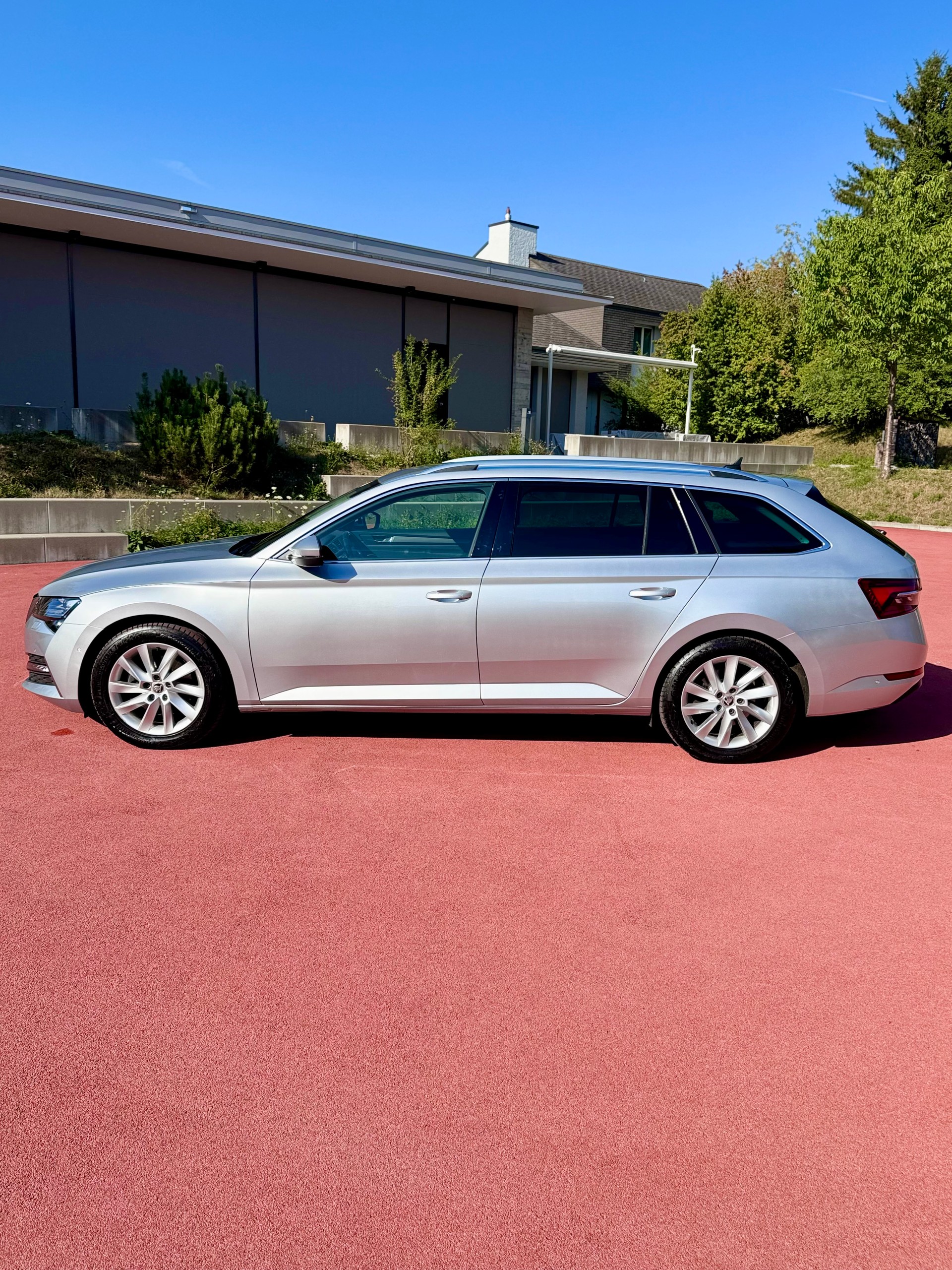 SKODA Superb 1.4 TSI Style PHEV DSC-image-8
