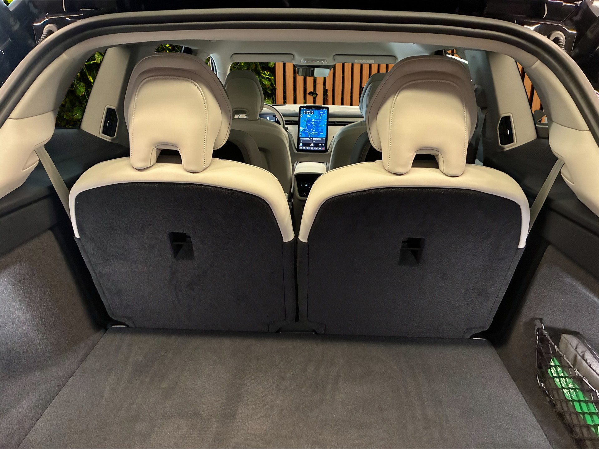 VOLVO Twin Performance Ultra 6P. AWD-image-4