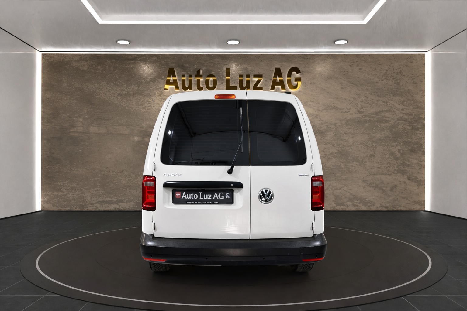 VW Caddy 2.0TDI 4Motion BlueMotion Technology-image-2