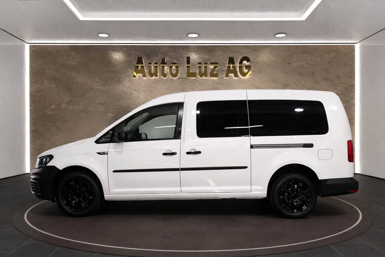 VW Caddy 2.0TDI 4Motion BlueMotion Technology-image-4