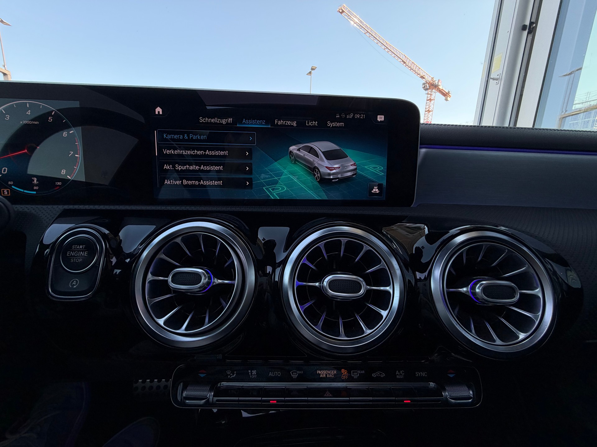 MERCEDES-BENZ CLA 220 AMG Line 7G-DCT 4Matic-image-24