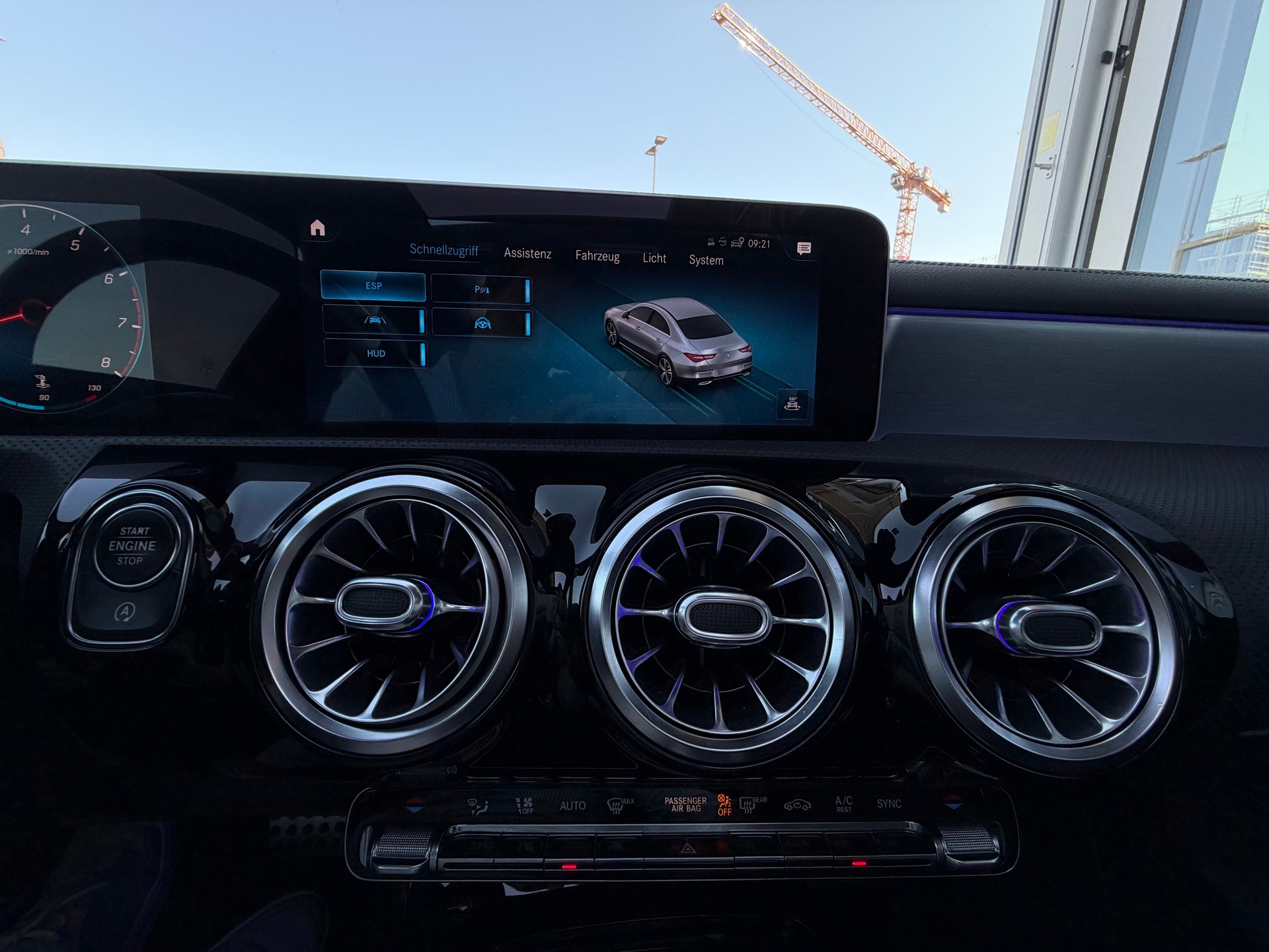 MERCEDES-BENZ CLA 220 AMG Line 7G-DCT 4Matic-image-21