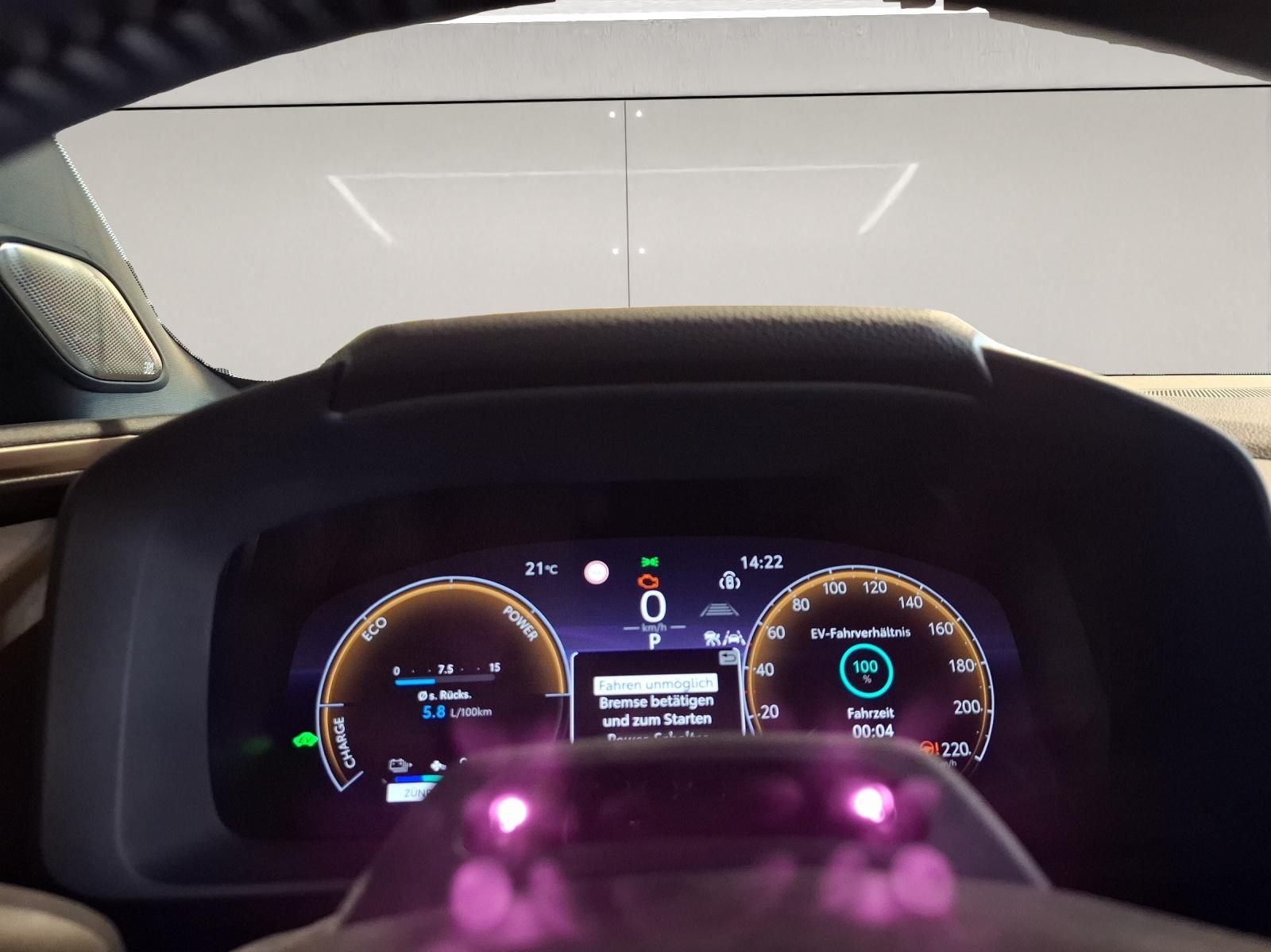 TOYOTA C-HR 2.0 PHEV Style-image-14