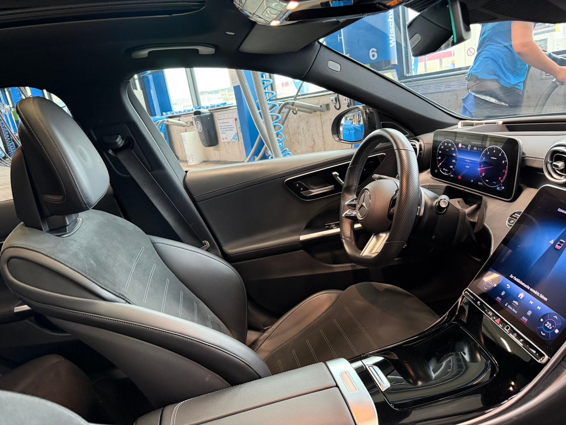 MERCEDES-BENZ C 200 AMG Line 4matic-image-6