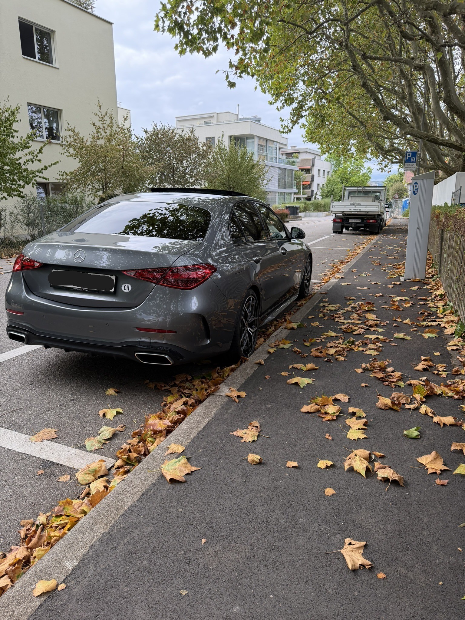 MERCEDES-BENZ C 200 AMG Line 4matic-image-2
