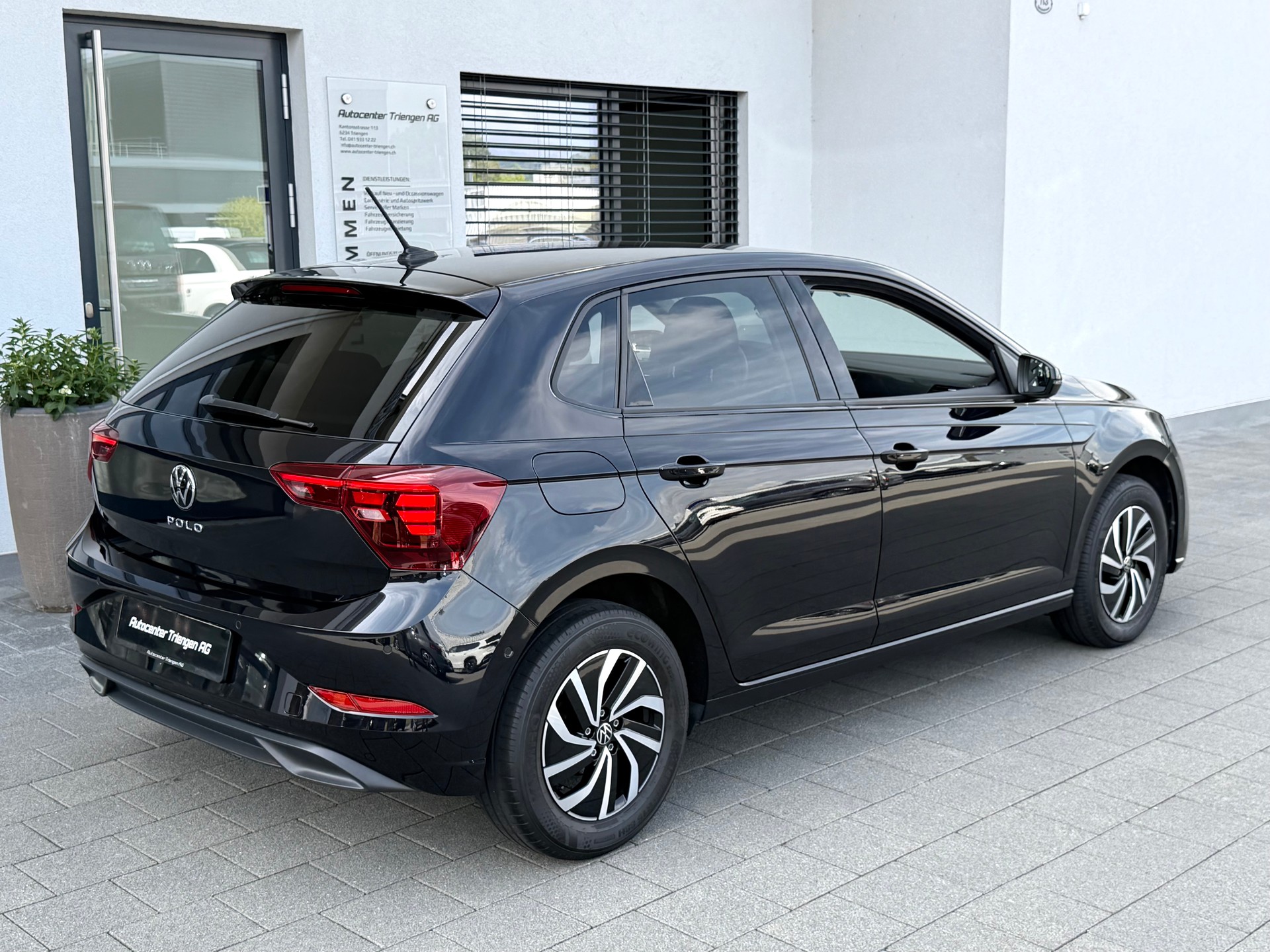 VW Polo 1.0 TSI Life DSG-image-14