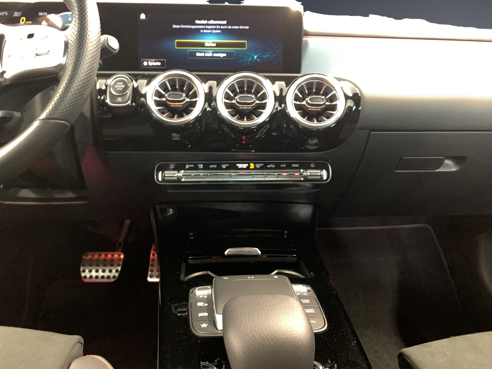 MERCEDES-BENZ CLA 250 4Matic AMG Line 7G-DCT-image-9