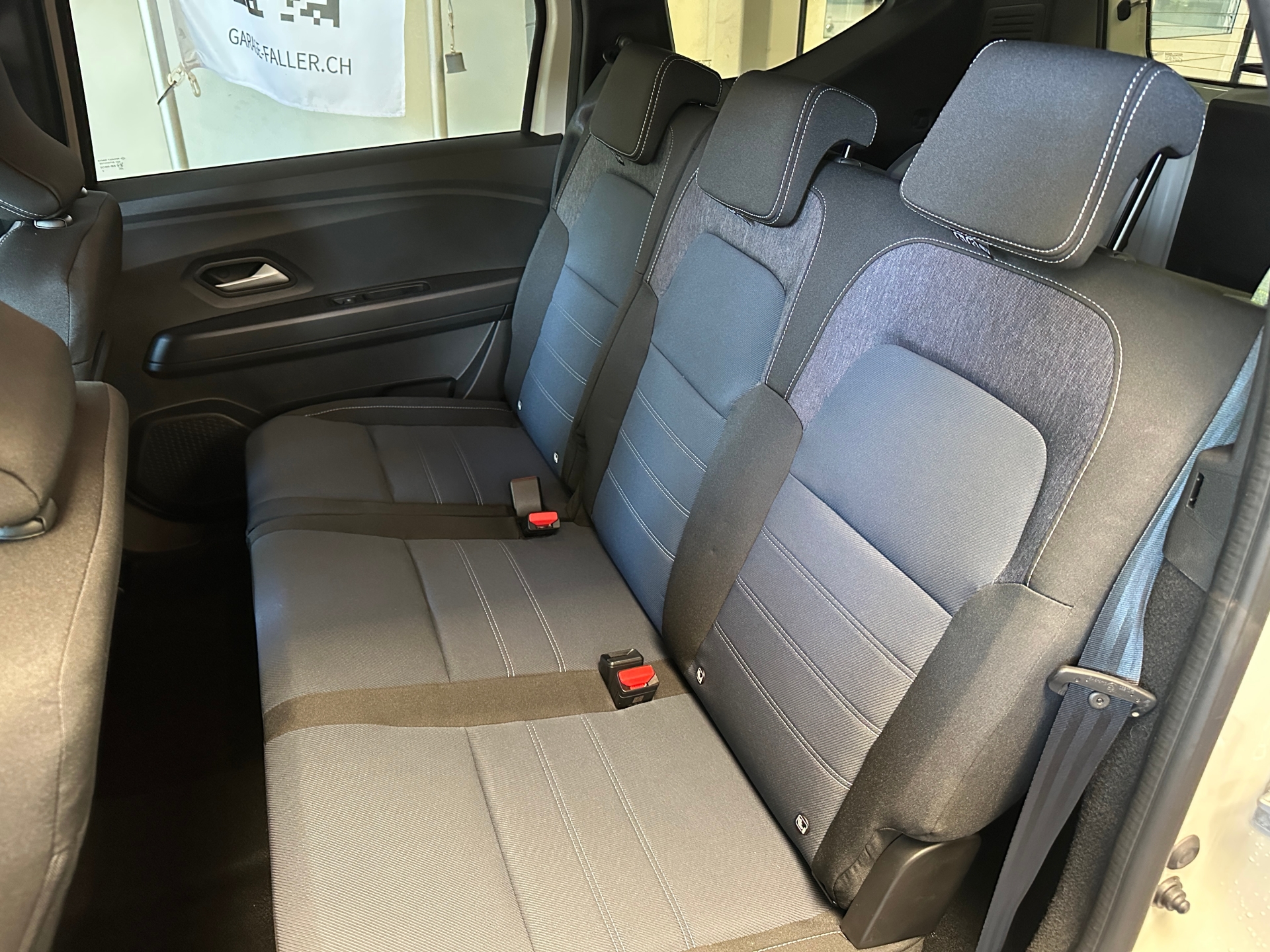 DACIA Jogger-image-8