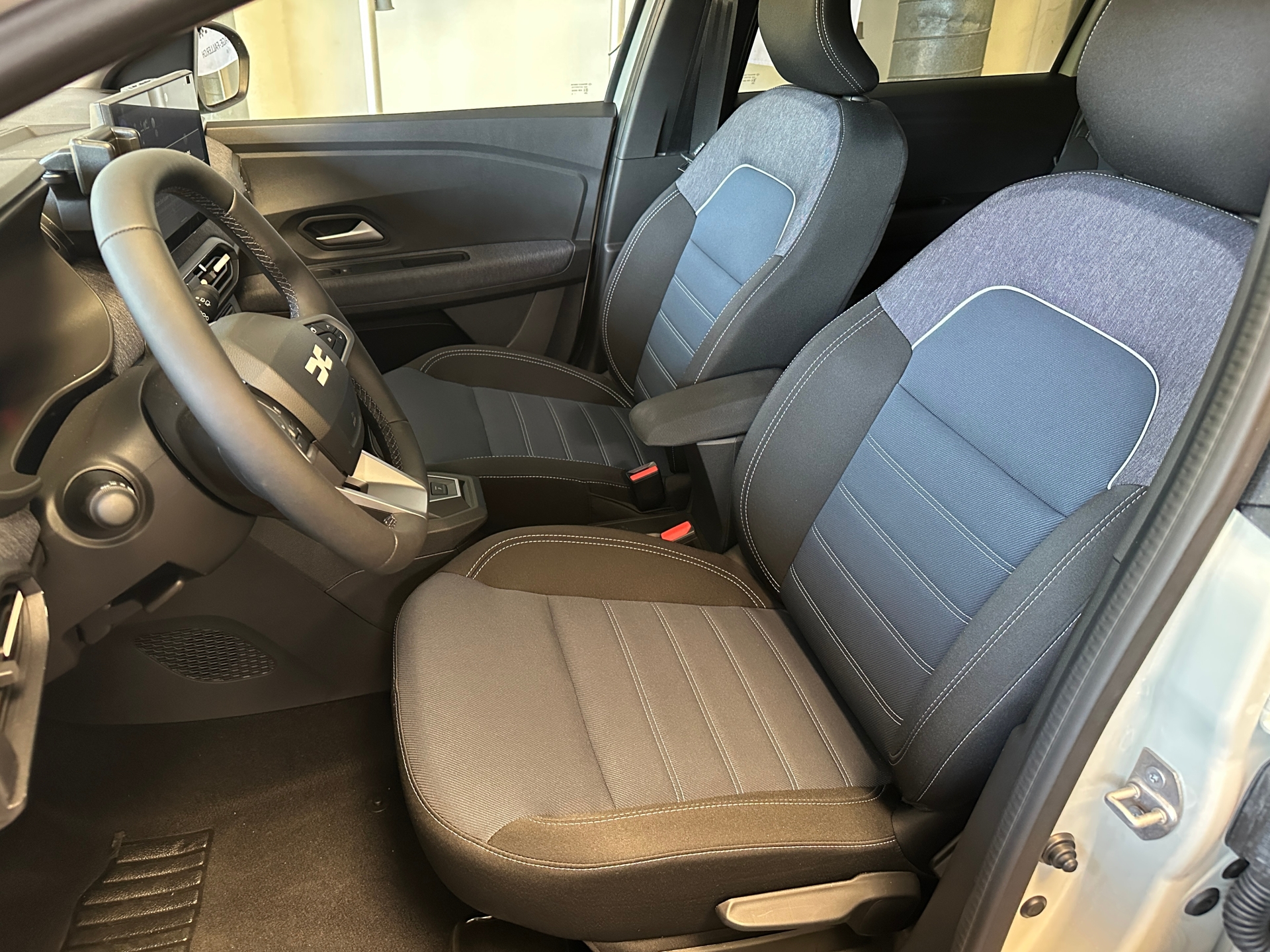 DACIA Jogger-image-7
