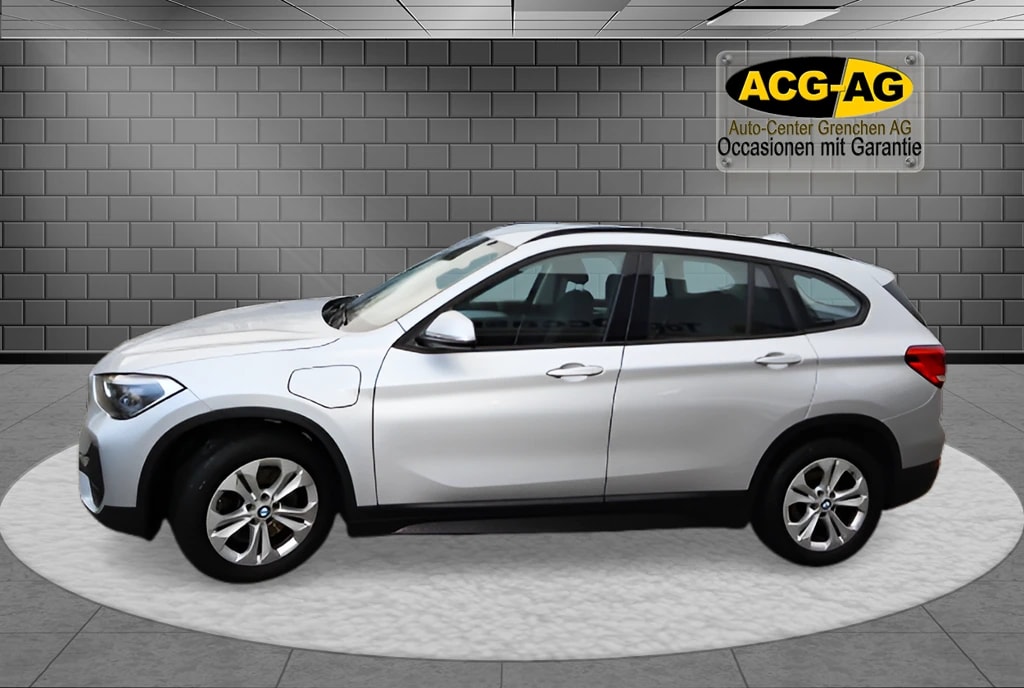 BMW X1 xDrive 25e Steptronic ** Head Up-Display ** Gr.Navi ** Parkhilfe v+h ** LED Licht **-image-3