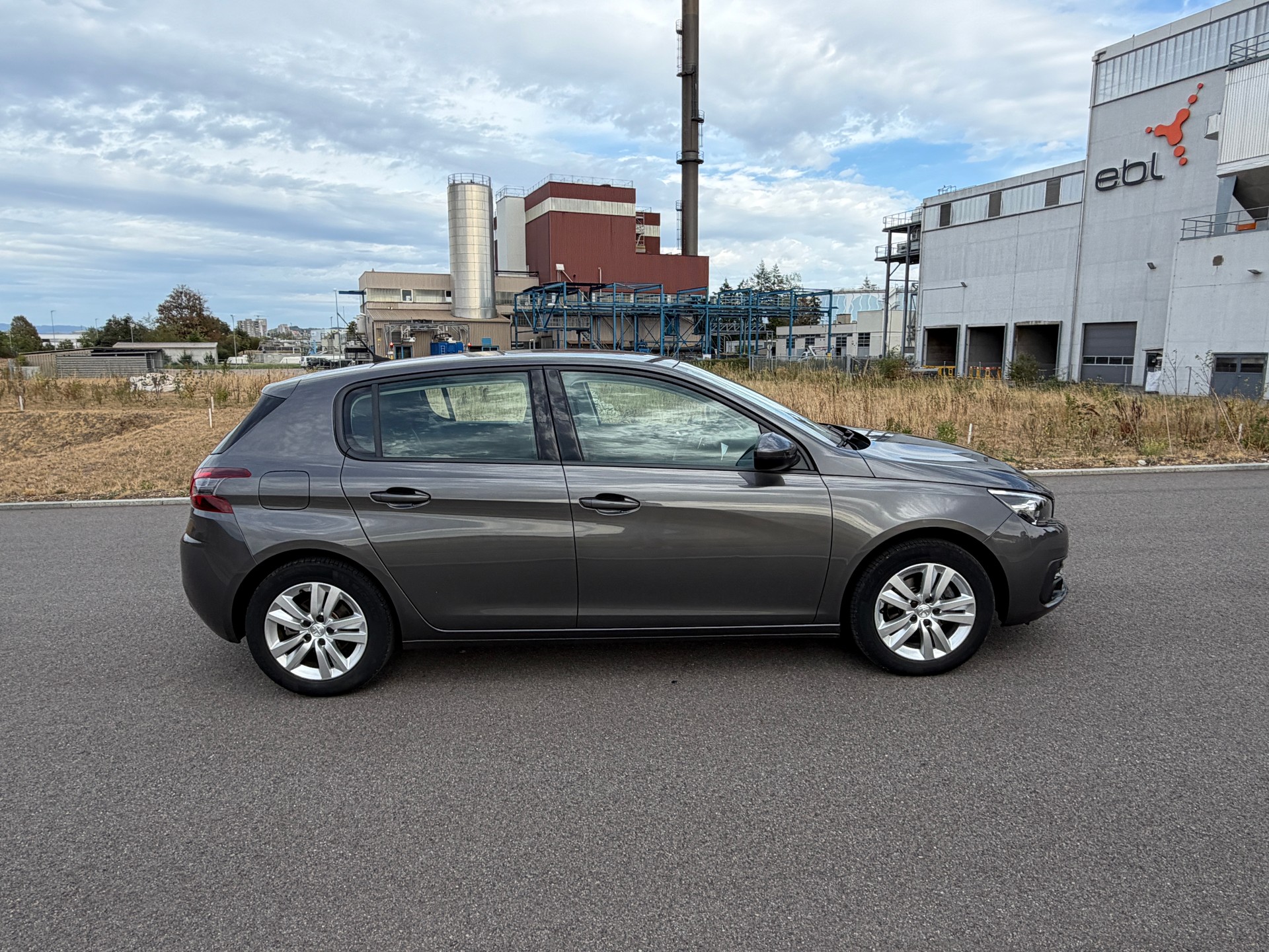 PEUGEOT 308 1.5 BlueHDI Active Pack EAT8-image-5