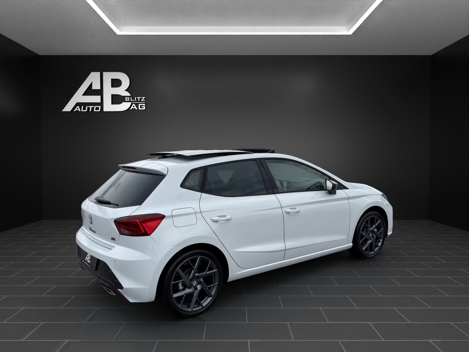 SEAT Ibiza 1.5 EcoTSI FR DSG mit 150 PS * Panoramadach *-image-4
