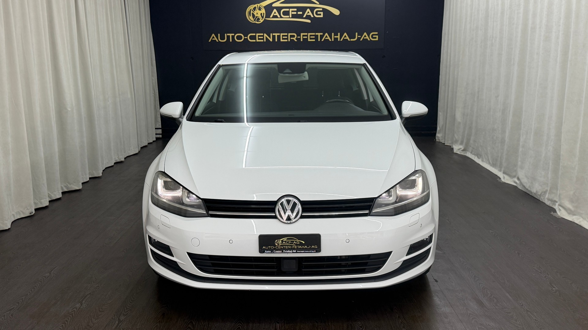 VW Golf 1.4 TSI Lounge-showroom-element-1