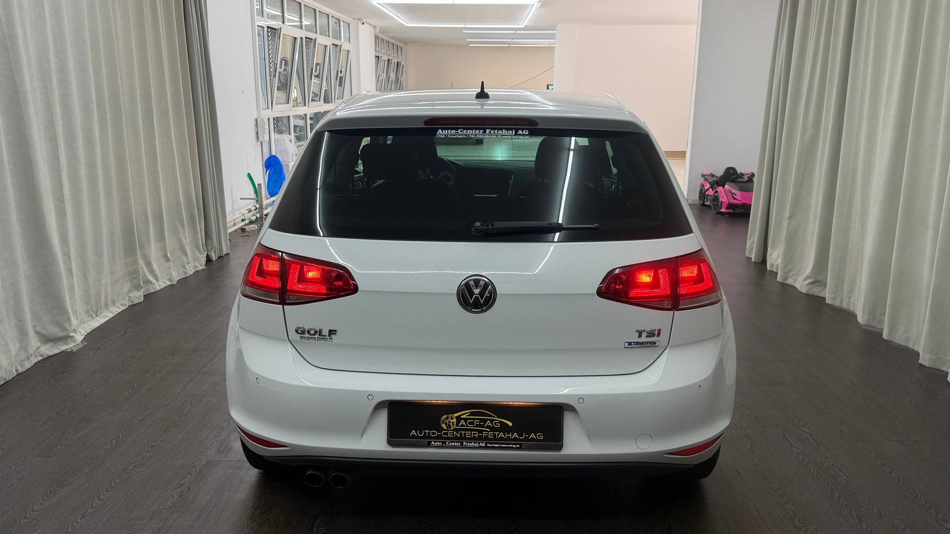 VW Golf 1.4 TSI Lounge-image-4